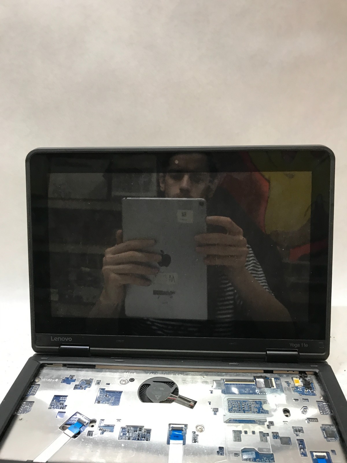 Lenovo ThinkPad Yoga 11e 4th Gen Intel Core i3 NO RAM NO HDD/OS NO POWER!!! – DW