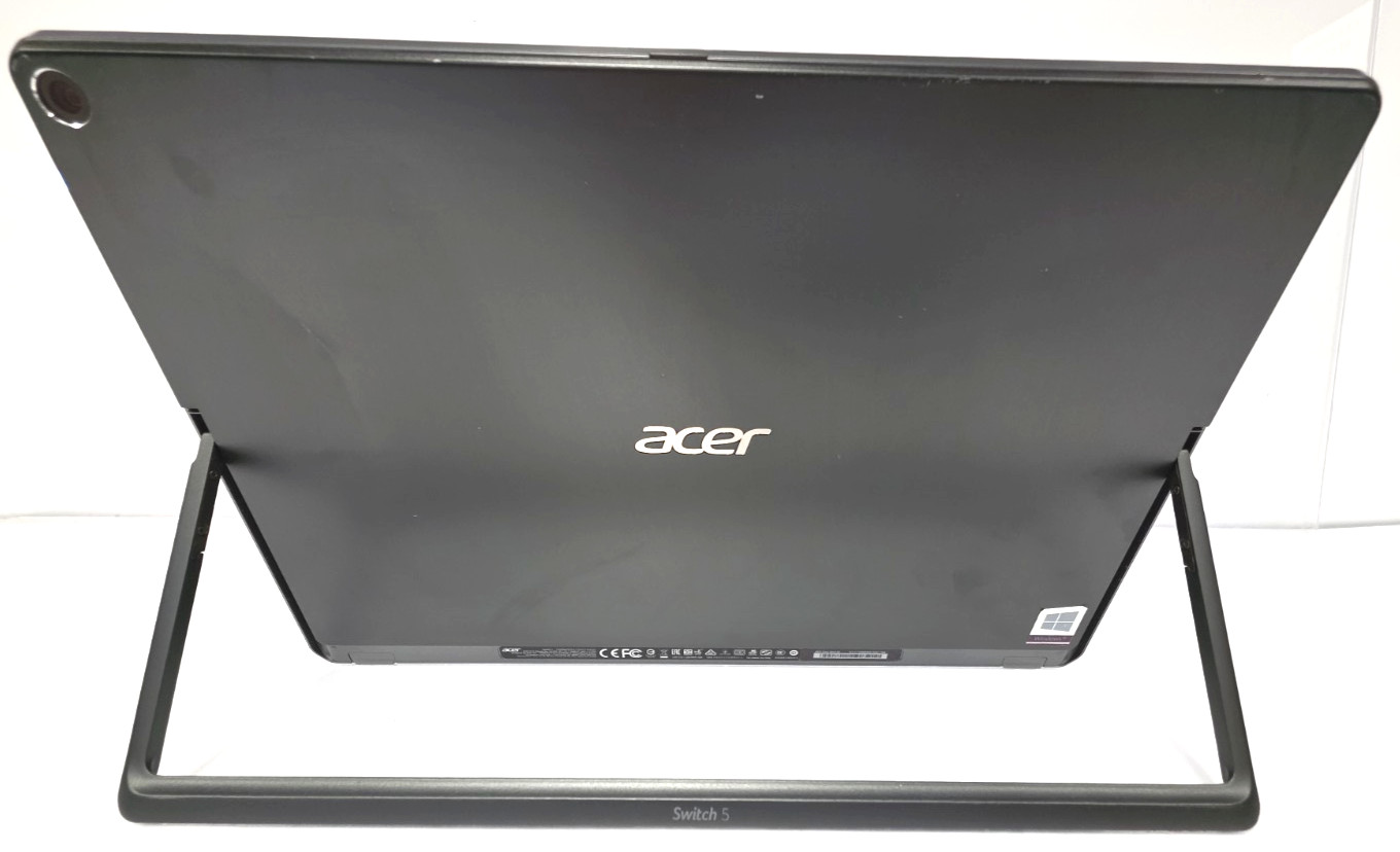 Acer Switch 5| Intel Core i3-7130U| 4GB RAM| 128GB SSD| Win 10 Pro| CS #2