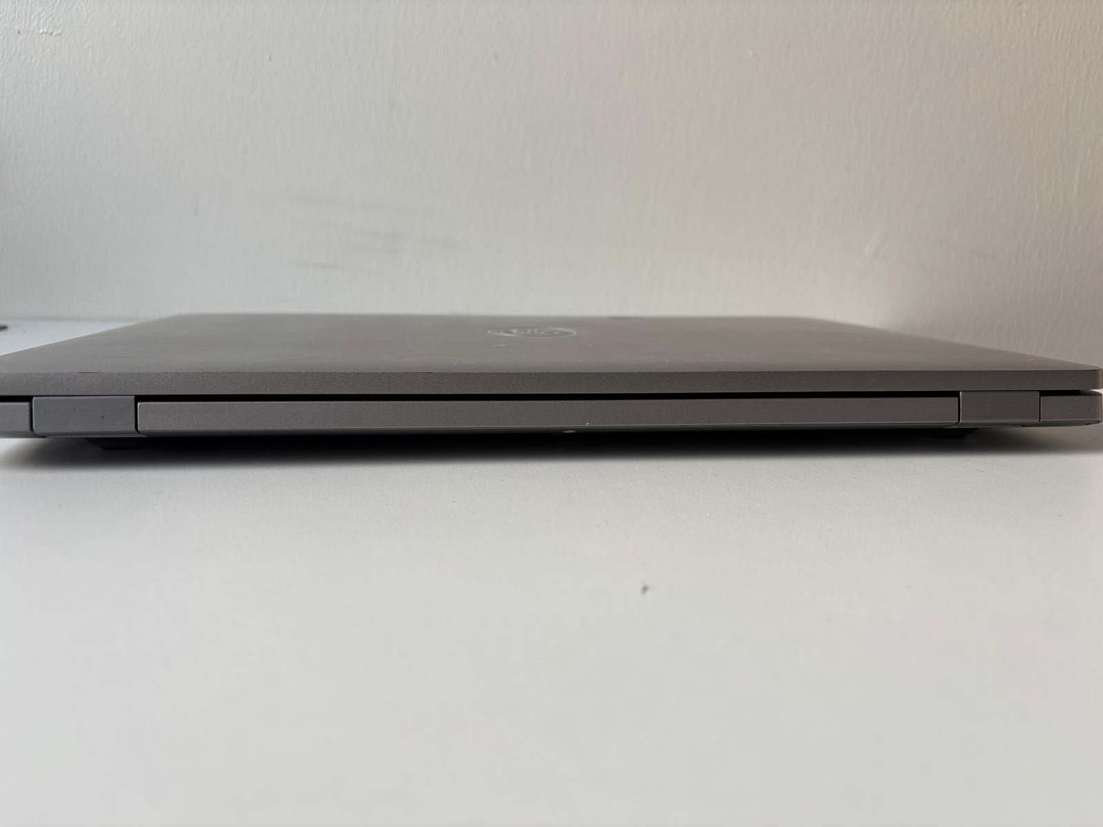 Dell Latitude 5510 15.6″ FHD i5-10310U 8GB DDR4 256GB NVMe SSD Win11 Pro