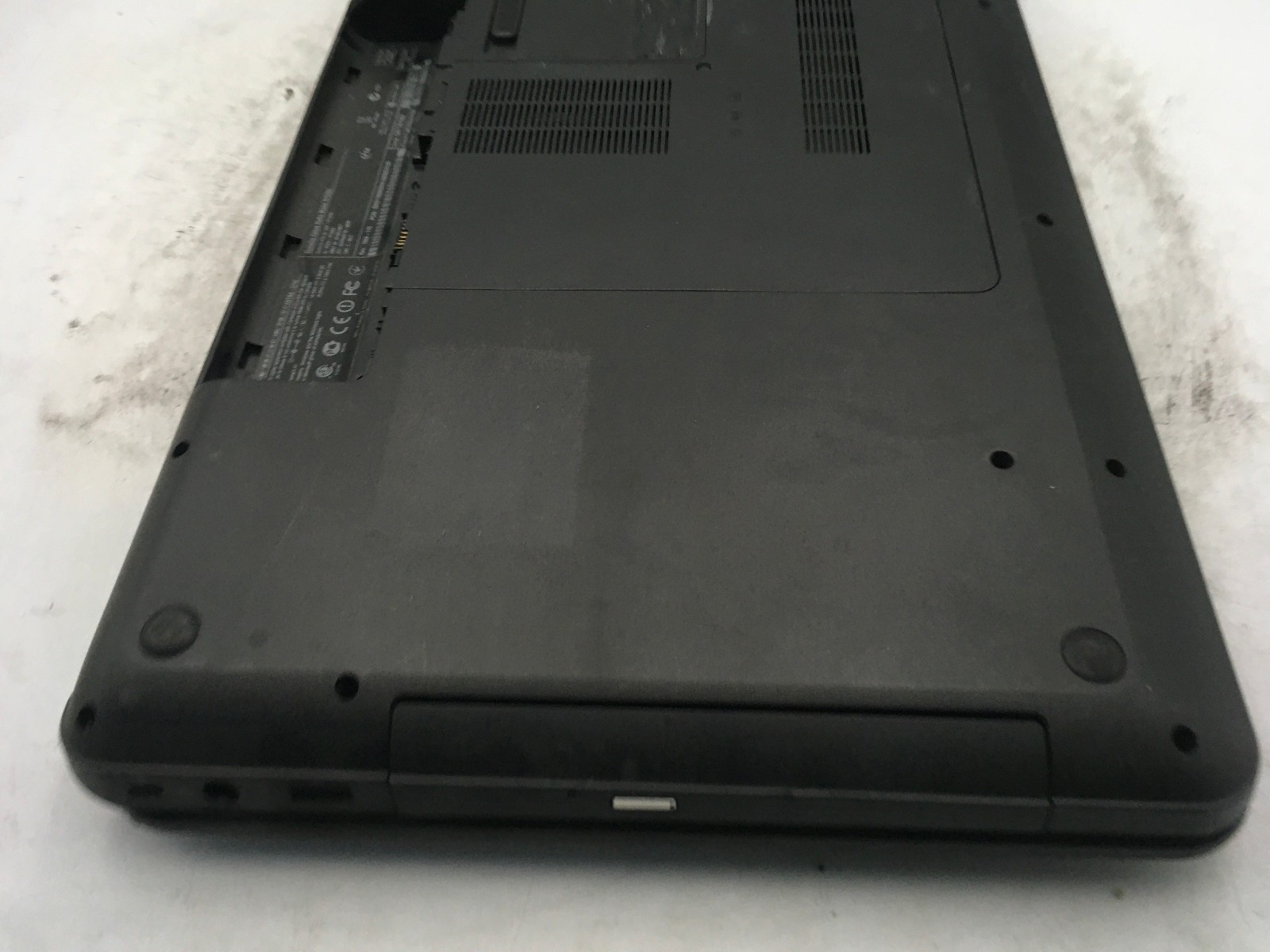 HP 2000 329WM NOTEBOOK – BOOTS TO BIOS – AMD E 350 – NO RAM – RREAD DESCRIP – BB