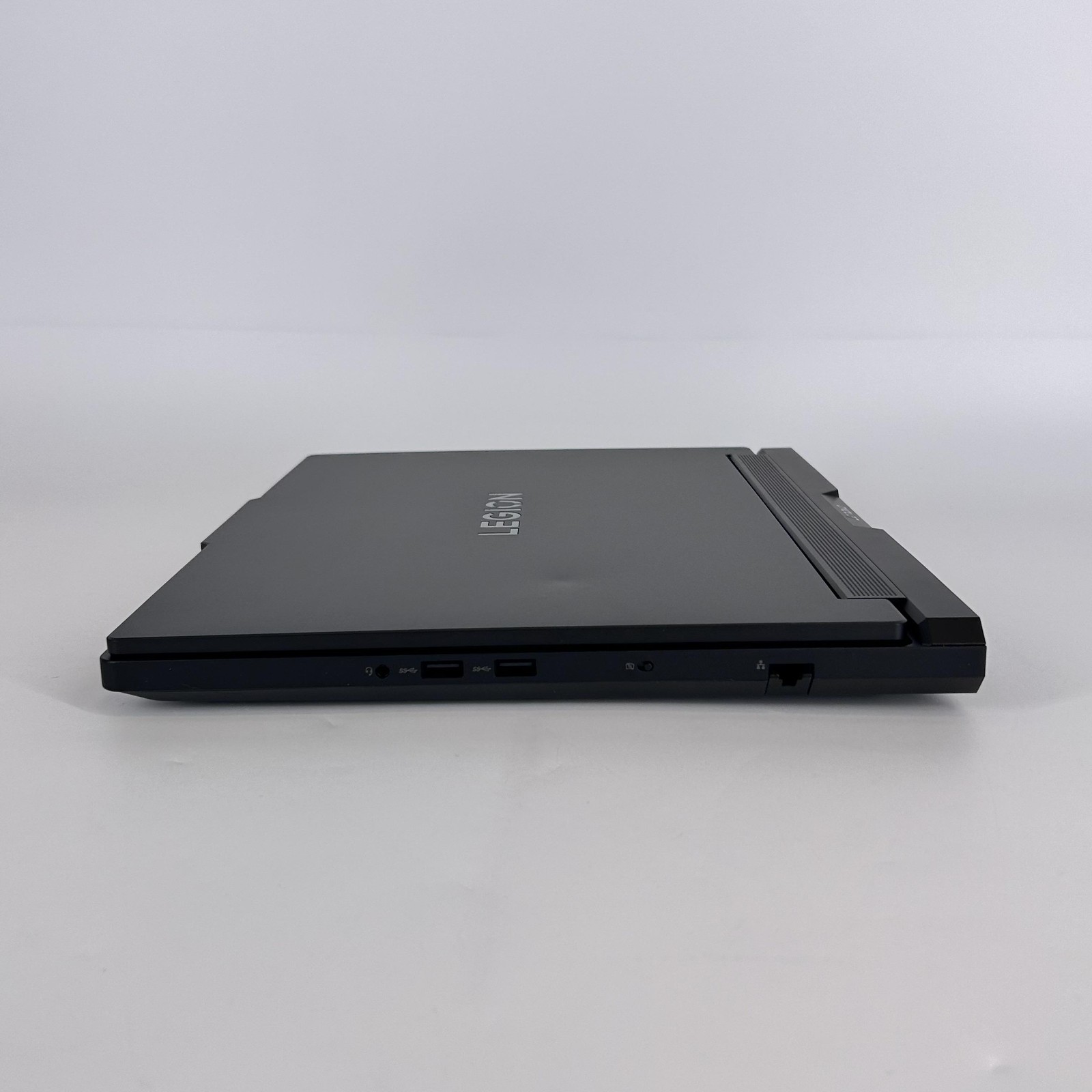 Lenovo Legion Pro 7i Gen 10 16 QHD+ 2.GHz Ultra 9 275HX 32GB 1TB/1TB RTX 5070 Ti