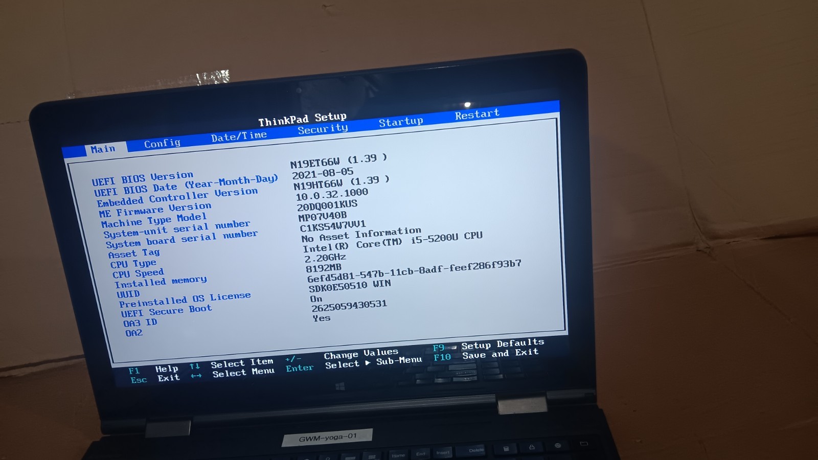 Lenovo ThinkPad Yoga 15 Core i5-5200 @ 2.2 GHz 15.6 convertible LCD screen 20DQ