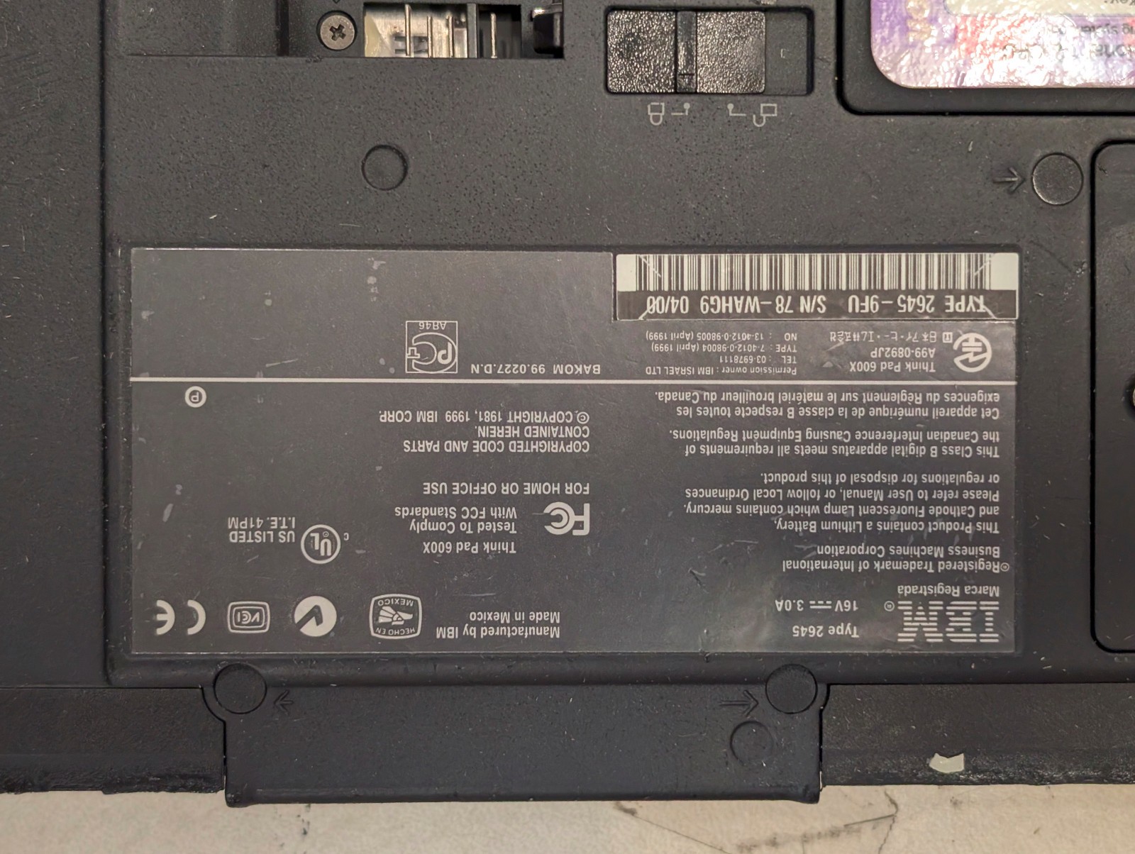 IBM ThinkPad 600 lot for parts; bad screen on 600x, bad MOBO on 600; no HDDs