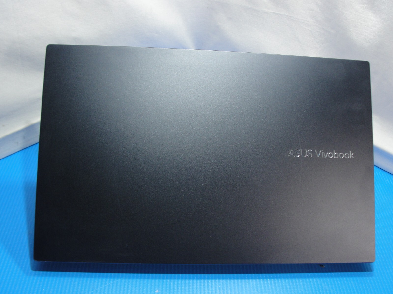 Asus VivoBook M1703QA 17″ AMD Ryzen 5 5600H 3.3GHz 8GB 512GB-Charger No included