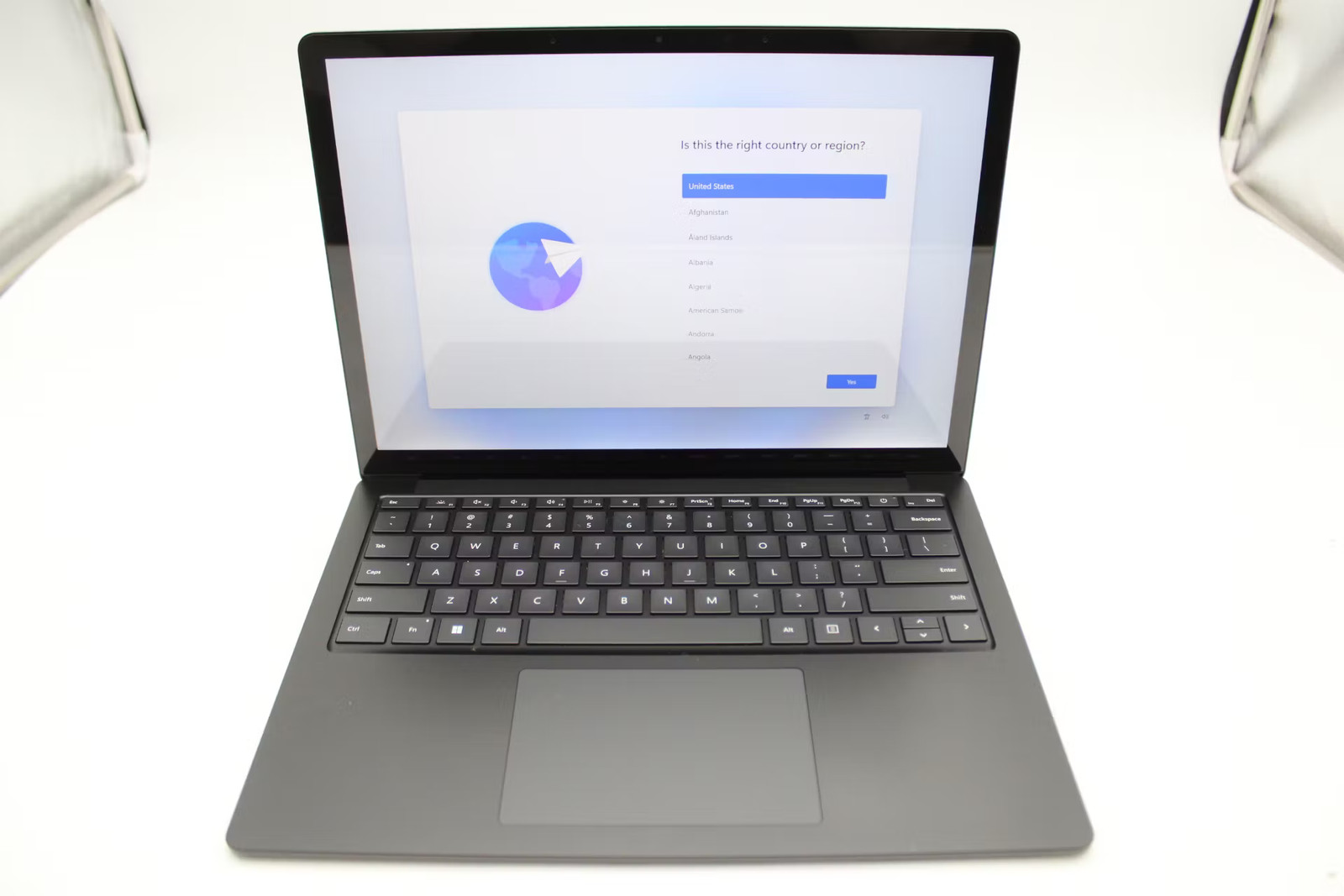 Microsoft Surface Laptop 4 Used 13.5″ i7-1185G7, 256GB NVMe, 16GB RAM