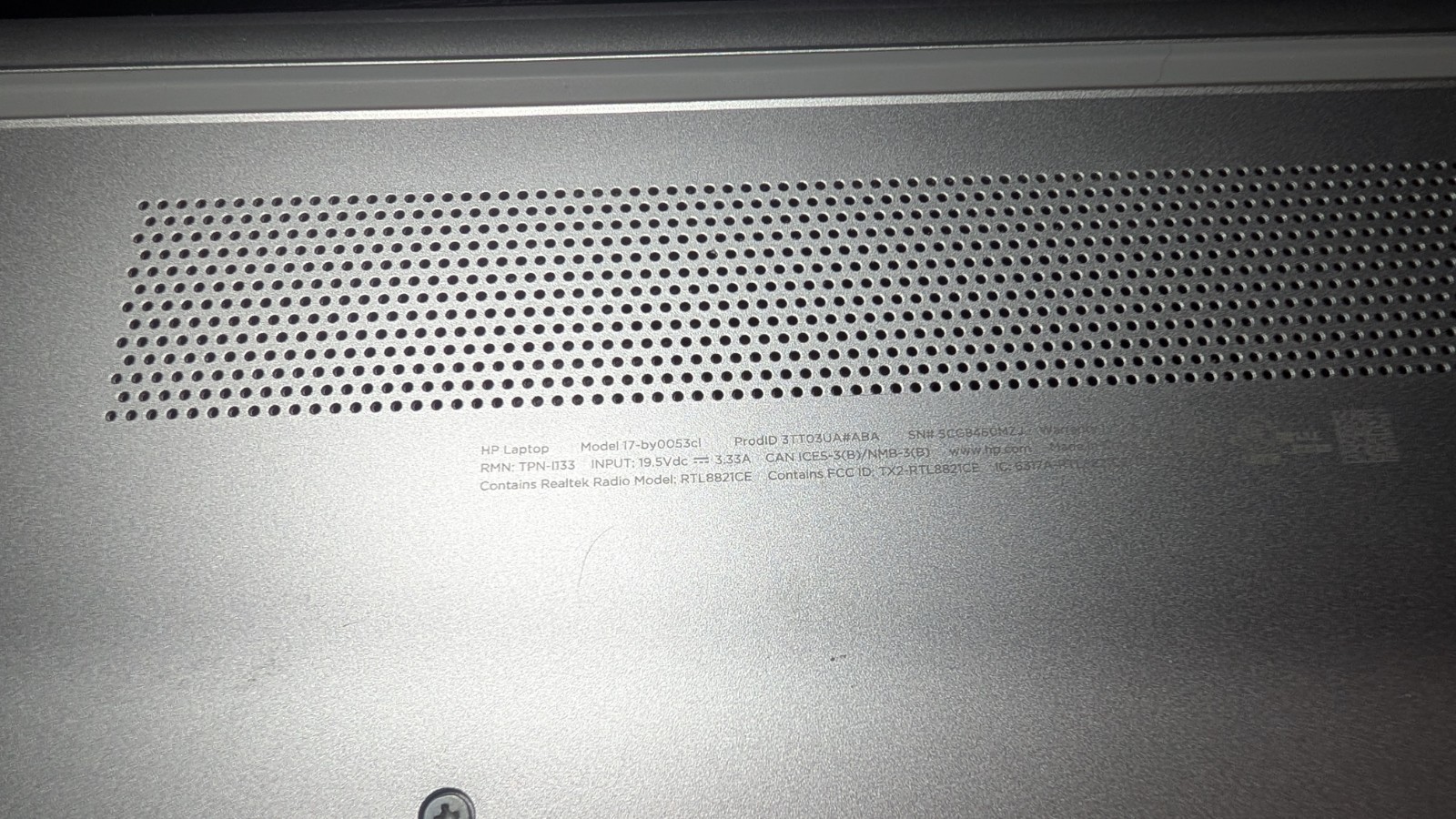 HP 17-by0053cl-Intel i5-8250U@1.6GHz 12GB DDR4 Ram AMD GFx (1165)