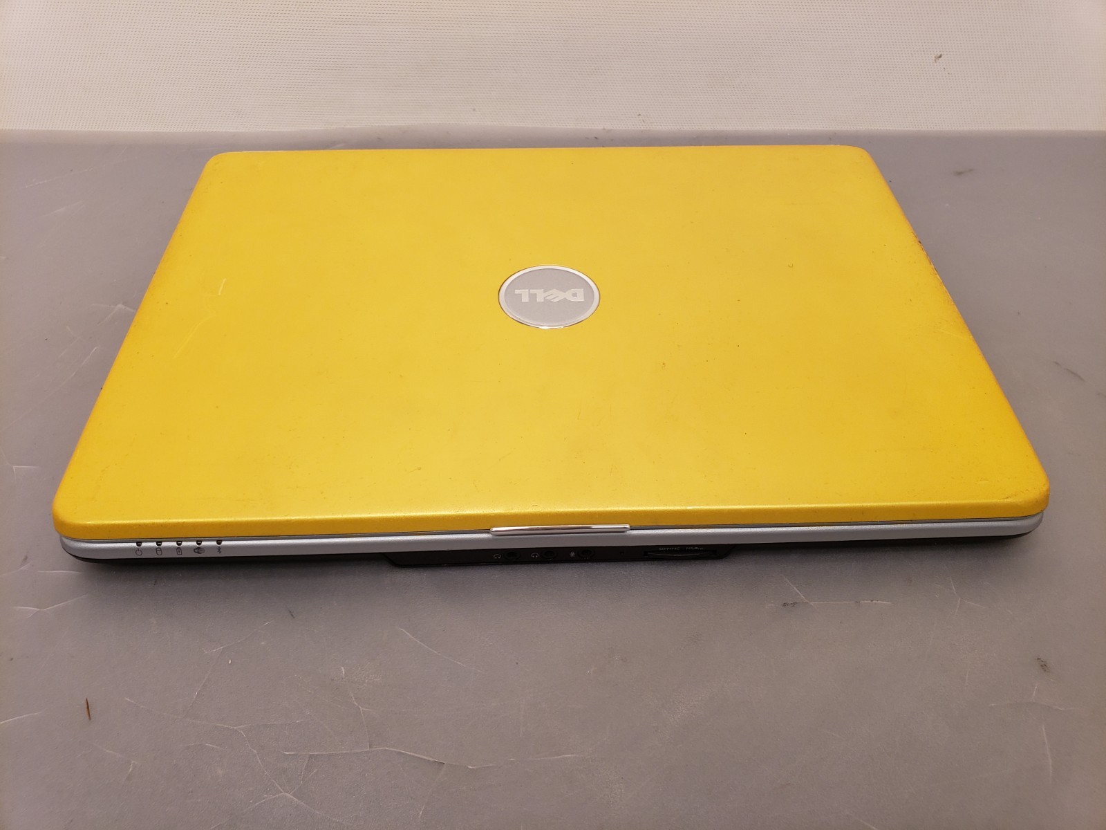 Dell Inspiron 1525 Yellow 15.4″ Gaming Laptop Core2 DUO 2.00GHz 2GB 250GB Vista