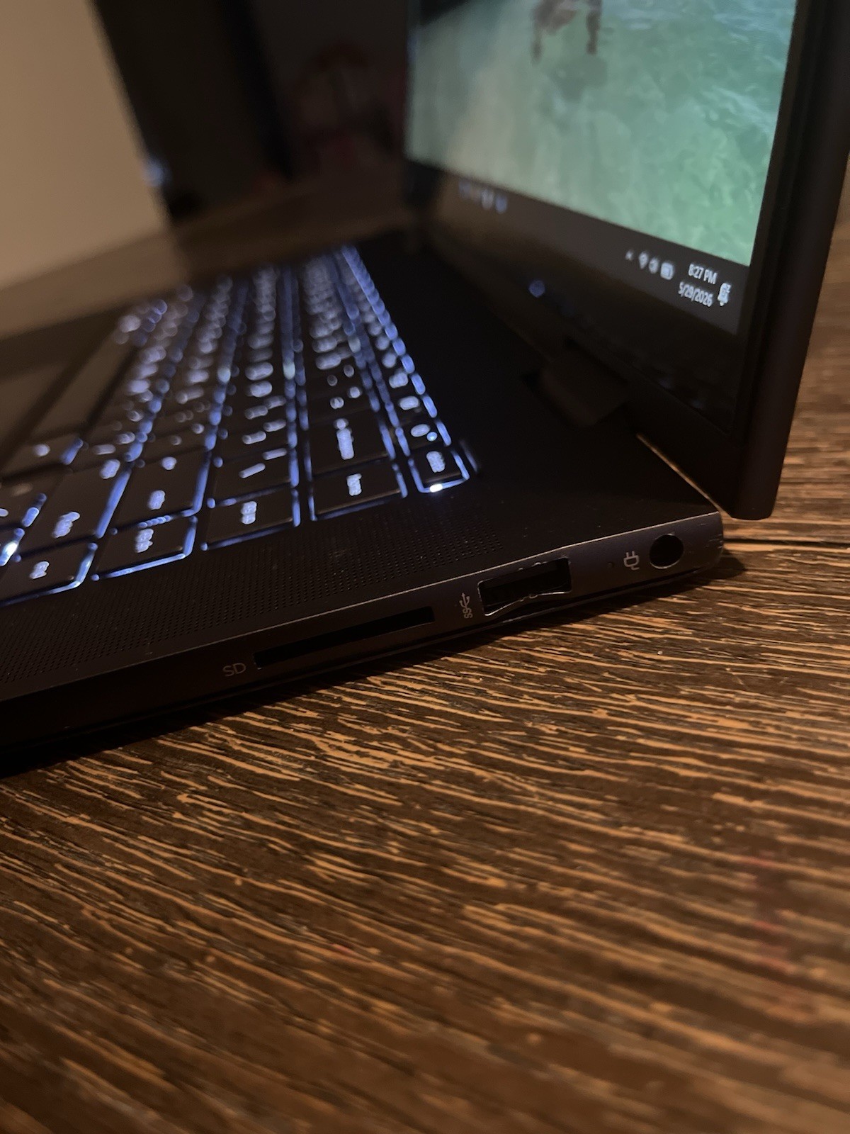HP ENVY x360 15.6 Touchscreen Ryzen 7 5825U 16GB 512GB SSD Fingerprint scanner