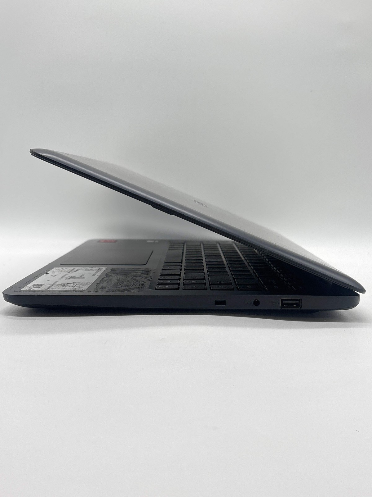 Asus E402W 14″ AMD E2-6110 4GB RAM 64GB eMMC – For Parts