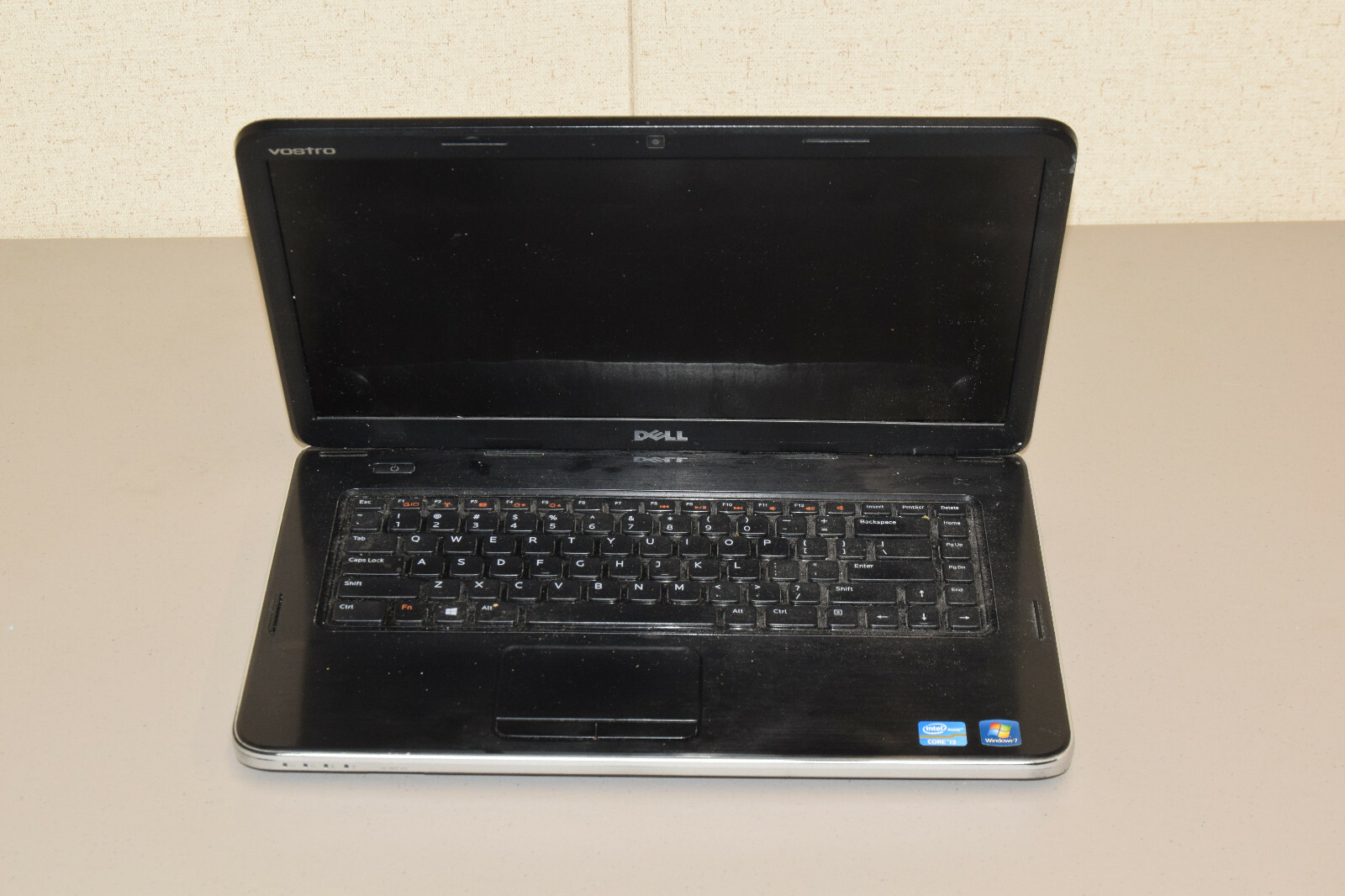 Dead Junk Dell Vostro 2520 15.6″ Laptop Incomplete Parts Repair
