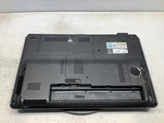 HP Pavilion DV7-3067CL AMD Turion II Ultra Dual-Core M600 2400MHz 2 GB NO HDD