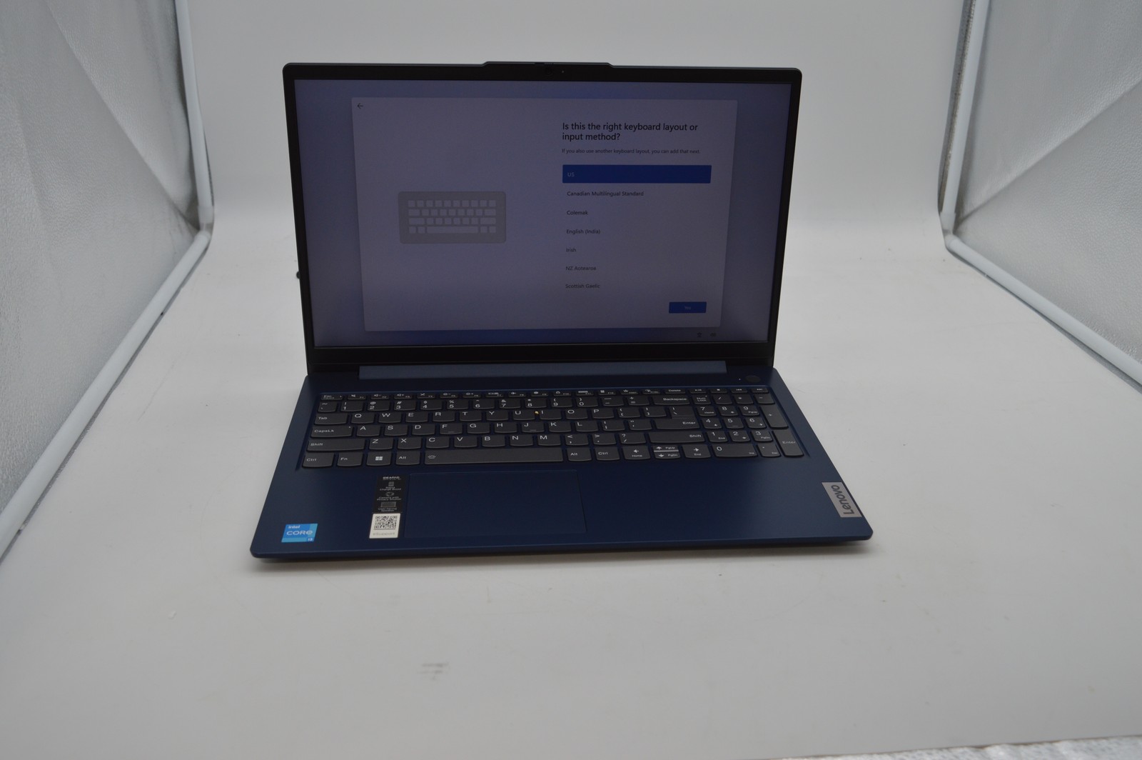Lenovo IdeaPad Slim 3 15IRU8 Core i3-1315U 1.2GHz 8GB 256GB SSD PC1795820