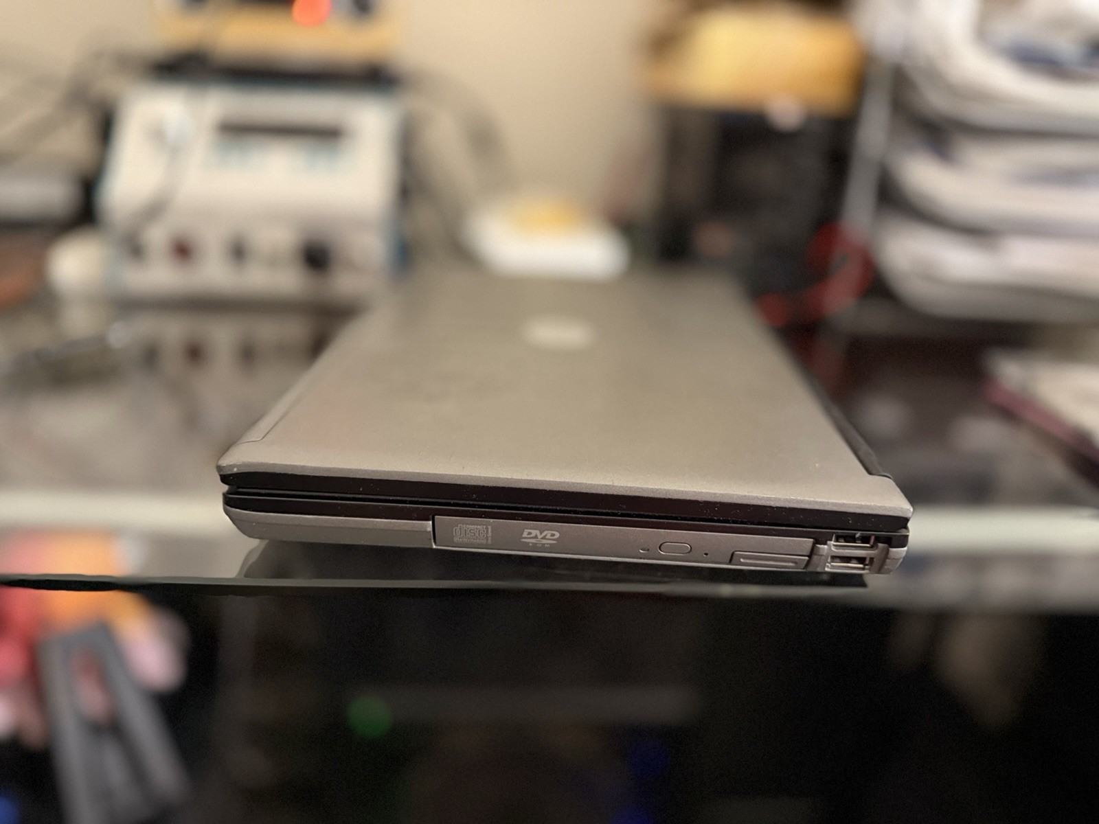 Dell Latitude Laptop – D630 – Windows XP Nvidia NVS135M 4 GB DDR2 80 GB HDD