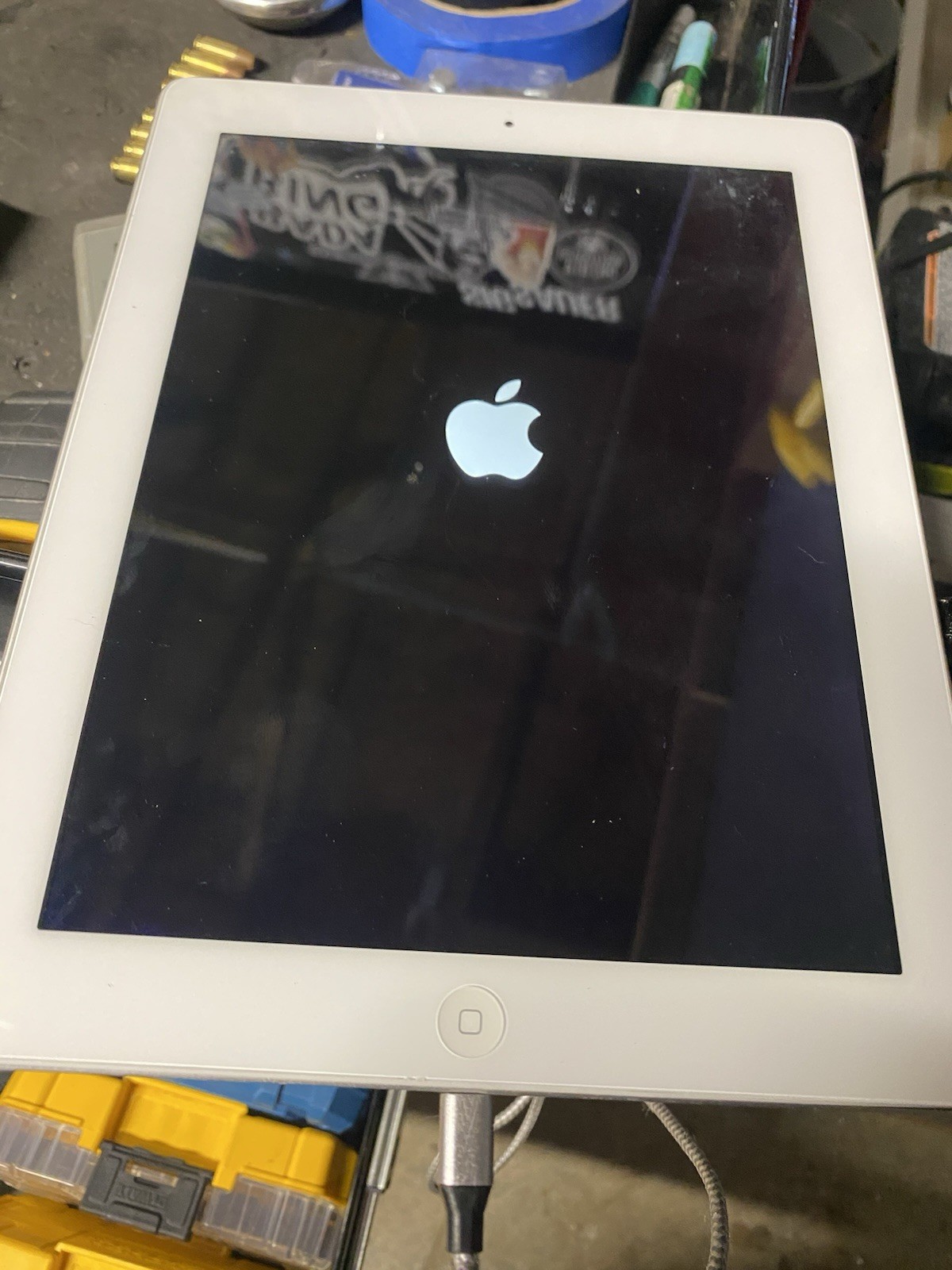 Apple iPad 9.7in 16GB Wi‑Fi Silver Lot of 2 A1416 A1458 For Parts