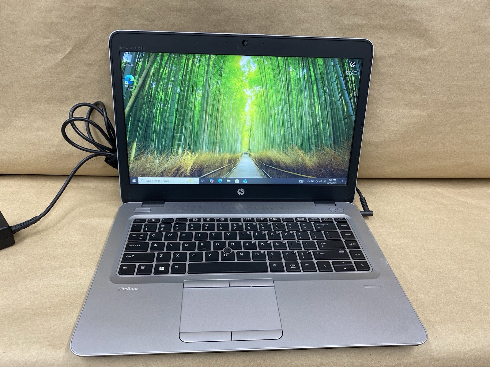 HP mt43 – 14″ FHD – AMD PRO A8-9600B – 4GB – 128GB – Win 10 – READ