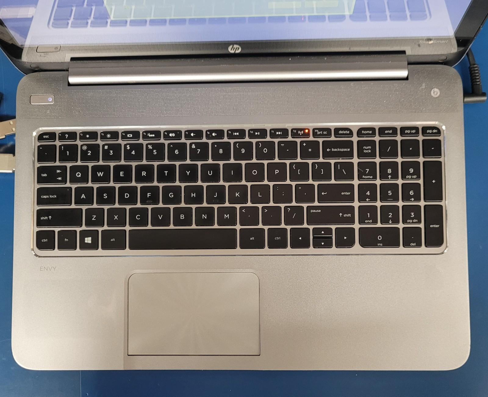 HP ENVY M6-K015DX / Intel i5-4200u @1.60GHz /8 GB RAM/ 256 GB SSD WINDOWS 11