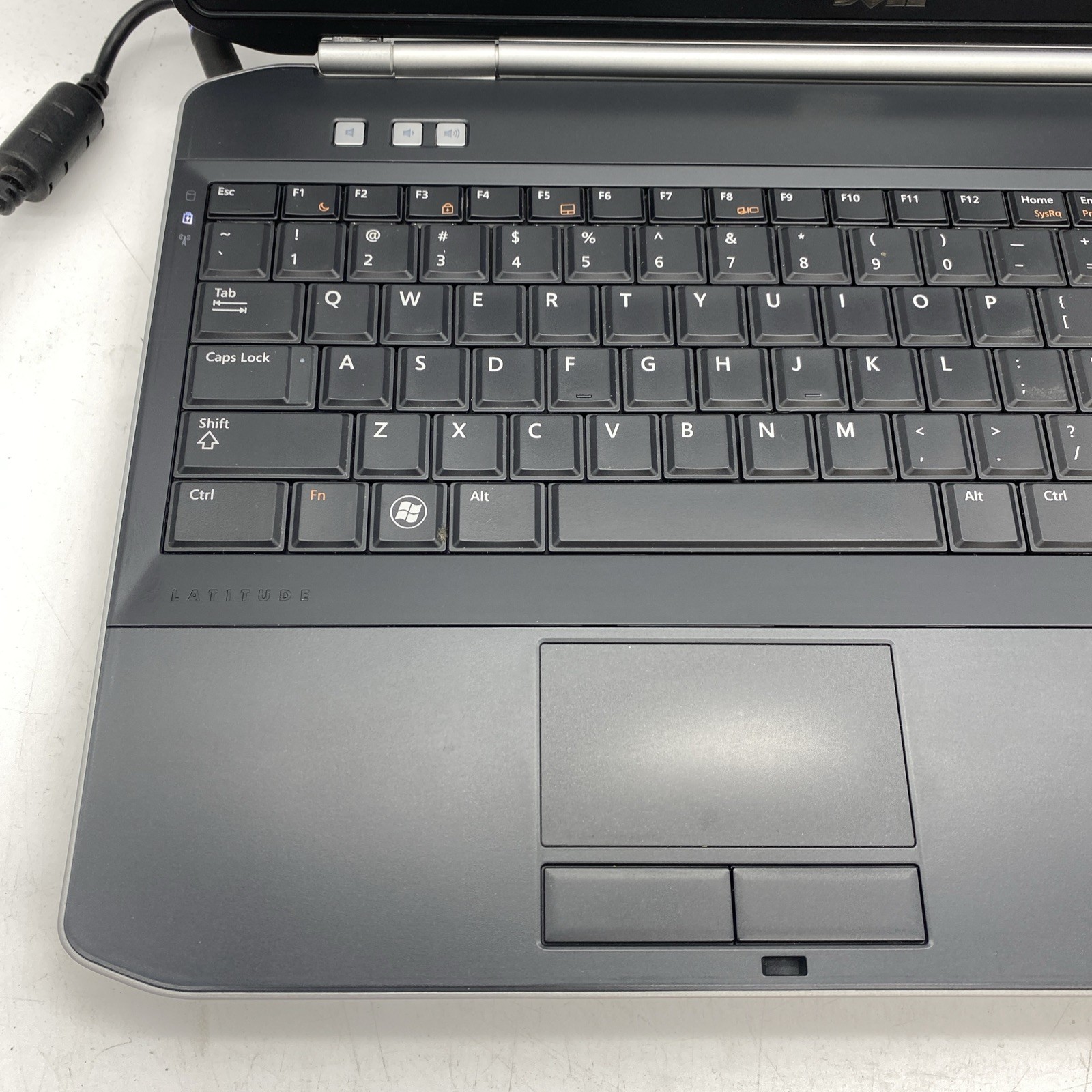 Dell Latitude E5520 i3-2430@2.26GHz | 8GB | NO HDD | NO OS | POWERS ON | Q2