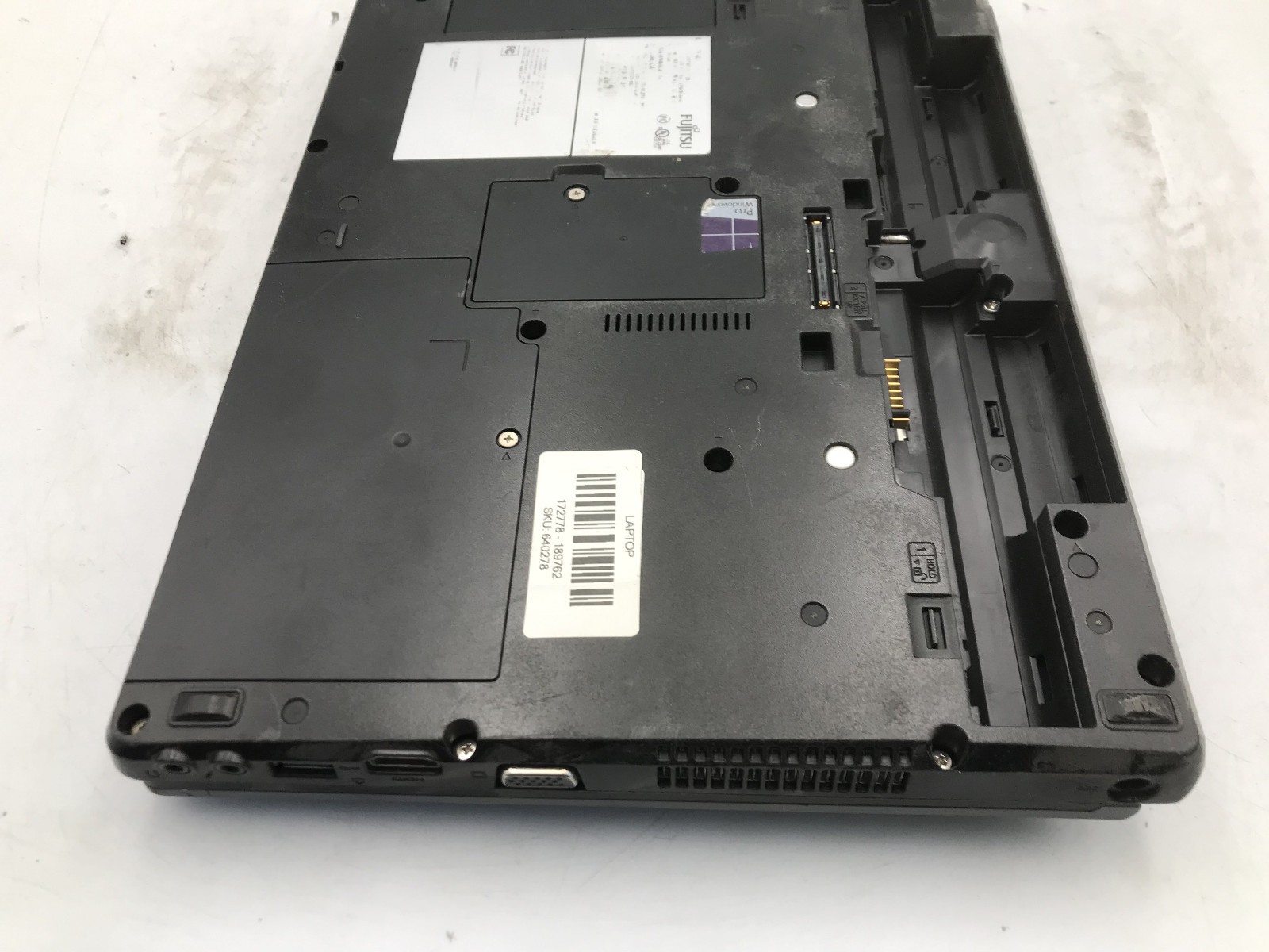 FUJITSU LIFEBOOK TSERIES T726 -FOR PARTS/NO BOOT- INTEL I5 6TH GEN – 4GB RAM -BB