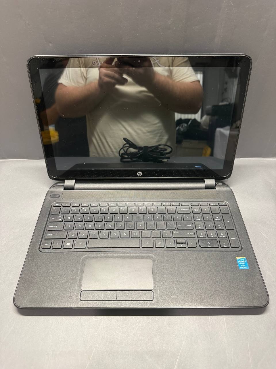 HP 15-f209wm Laptop – Intel Celeron N2840 – Read Description