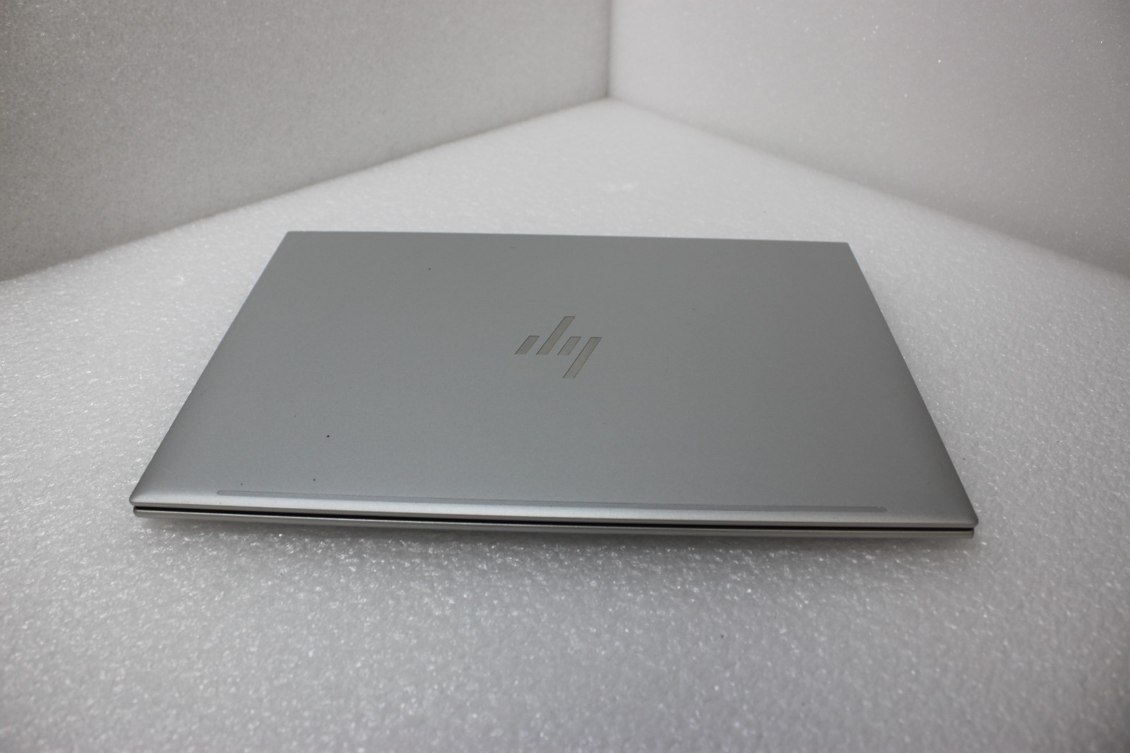 HP EliteBook 860 16 inch G9 *i7-1255U* 16GB RAM *256GB SSD *WIN11*p