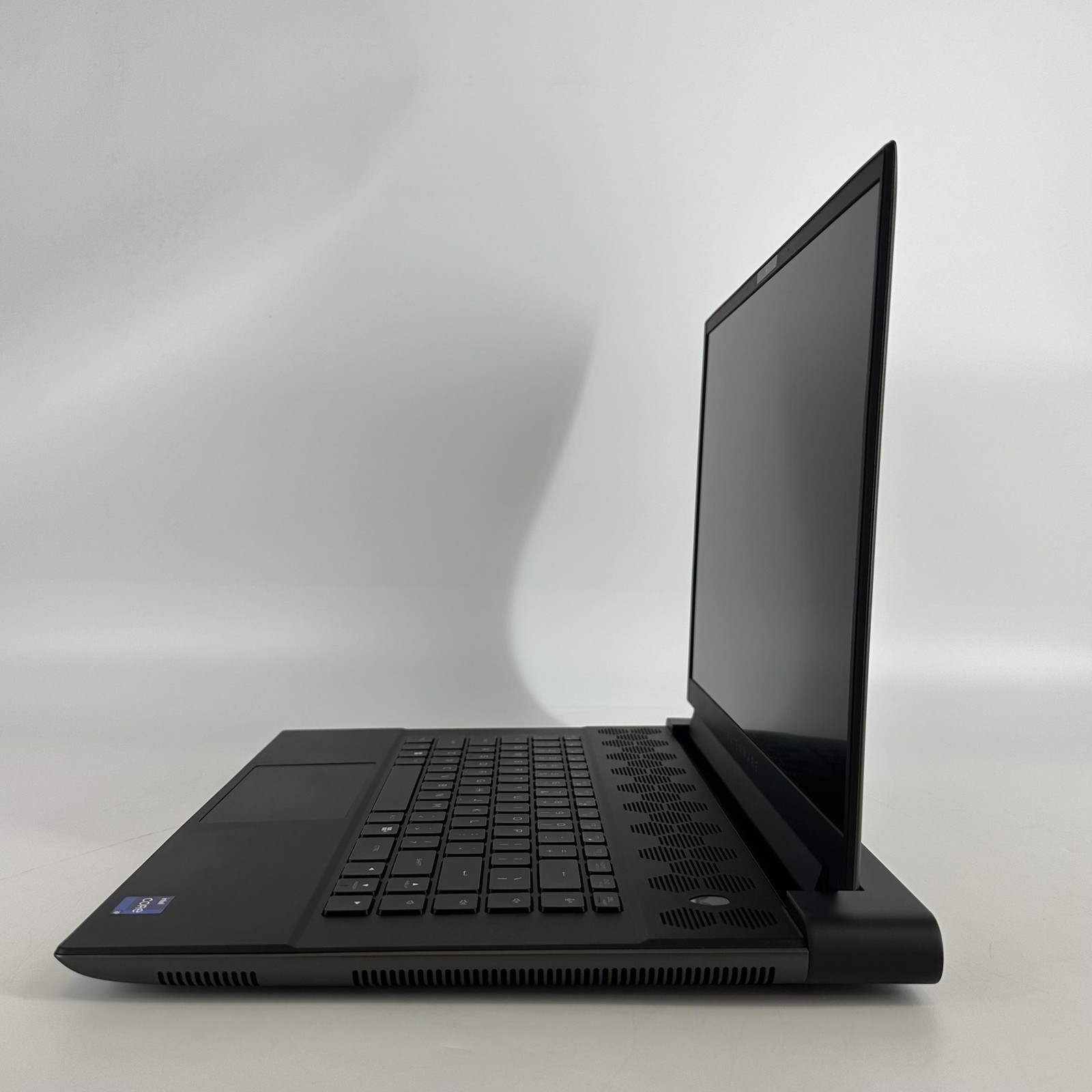 Dell Alienware M16 R1 240Hz QHD+ 2.2 GHz i9-13900HX 16GB 1TB SSD RTX 4080