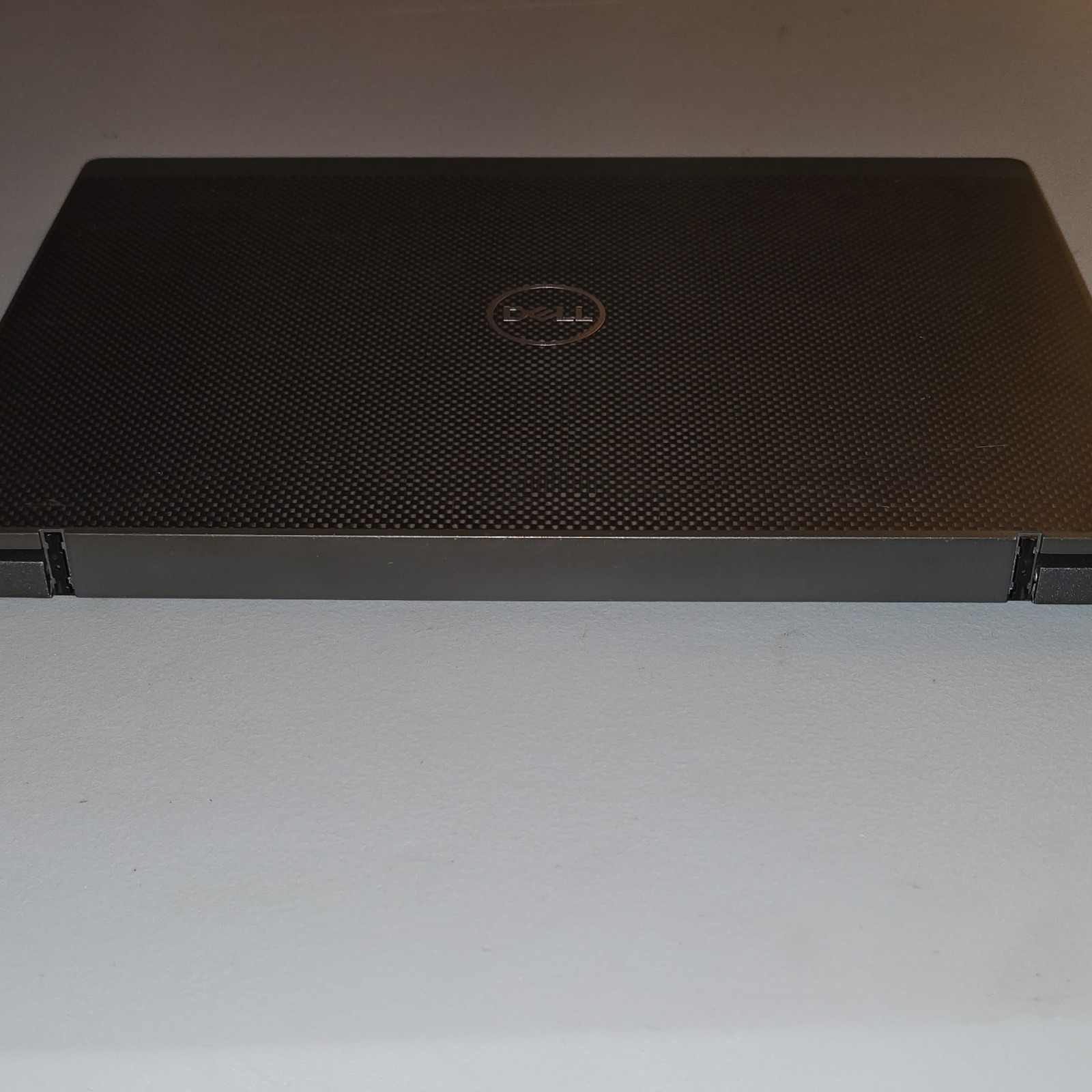 Dell Latitude 7400 14″ FHD i7 16GB RAM 256GB SSD Win 11 Black