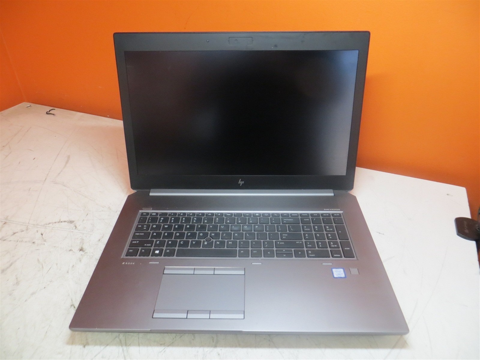 Blown Speaker HP ZBook 17 G5 Laptop Intel i7-8850H 2.6GHz 16GB 512GB P3200 GPU