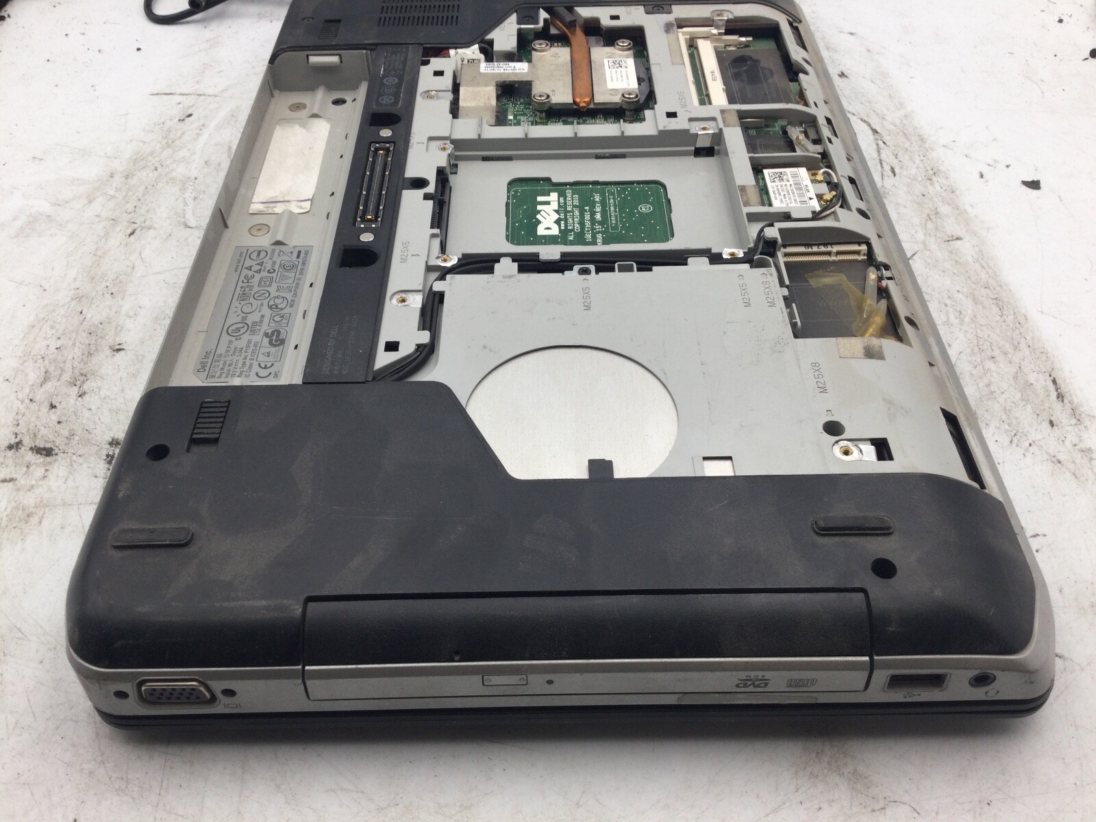 DELL LATITUDE E5520 – BOOTS TO BIOS – INTEL I5 2520 – NO RAM – BAD LCD – READ-BB