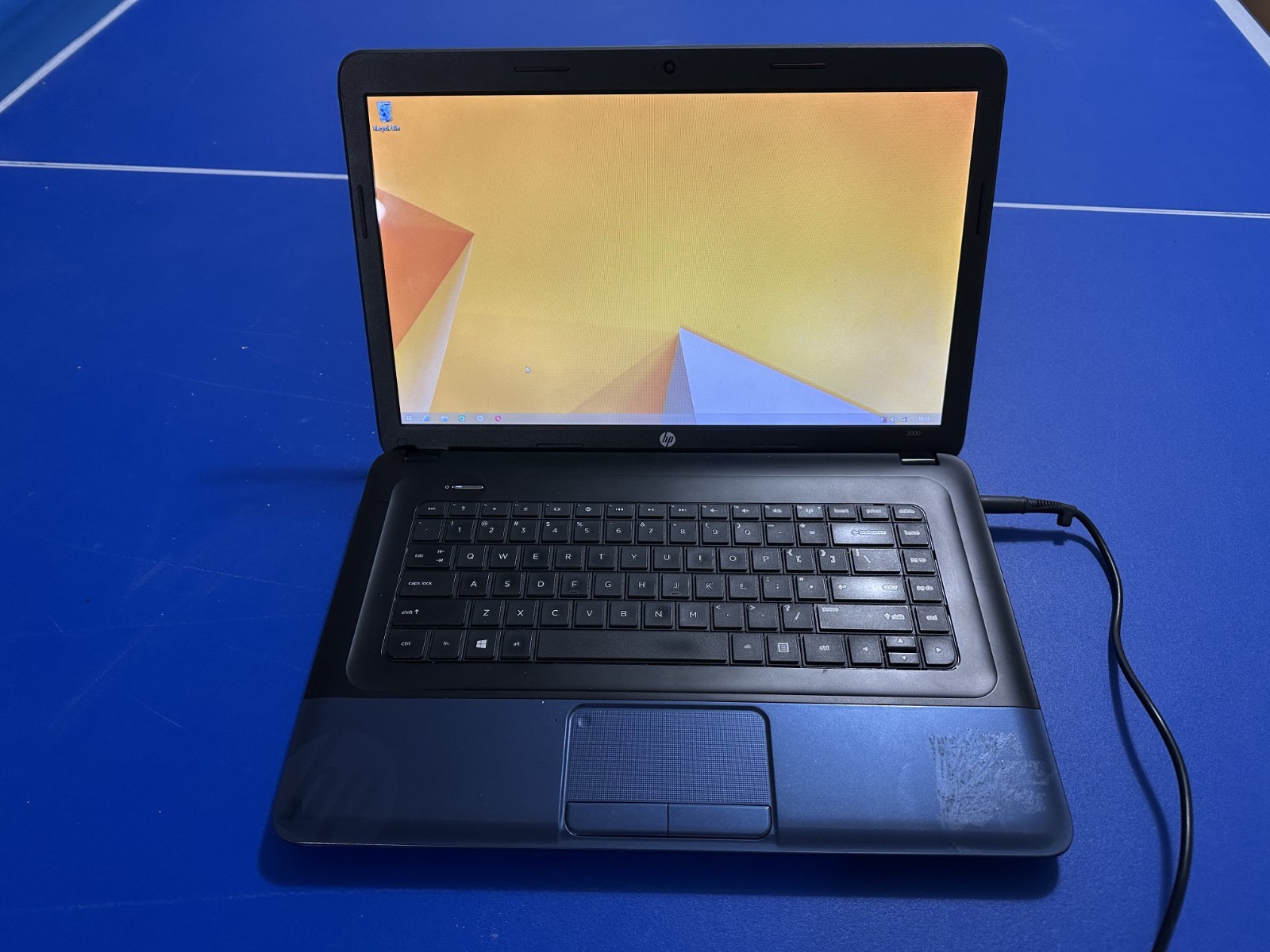 HP 2000-2b19wm Laptop | 4 GB RAM, 320 GB HDD