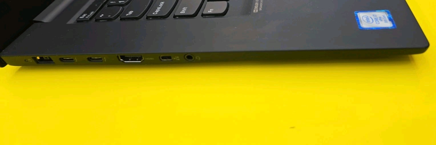 Lenovo ThinkPad P1 2nd Gen 15.6 inch 16GB 256GB HD Intel Core i7 9th Gen 2.60GHz