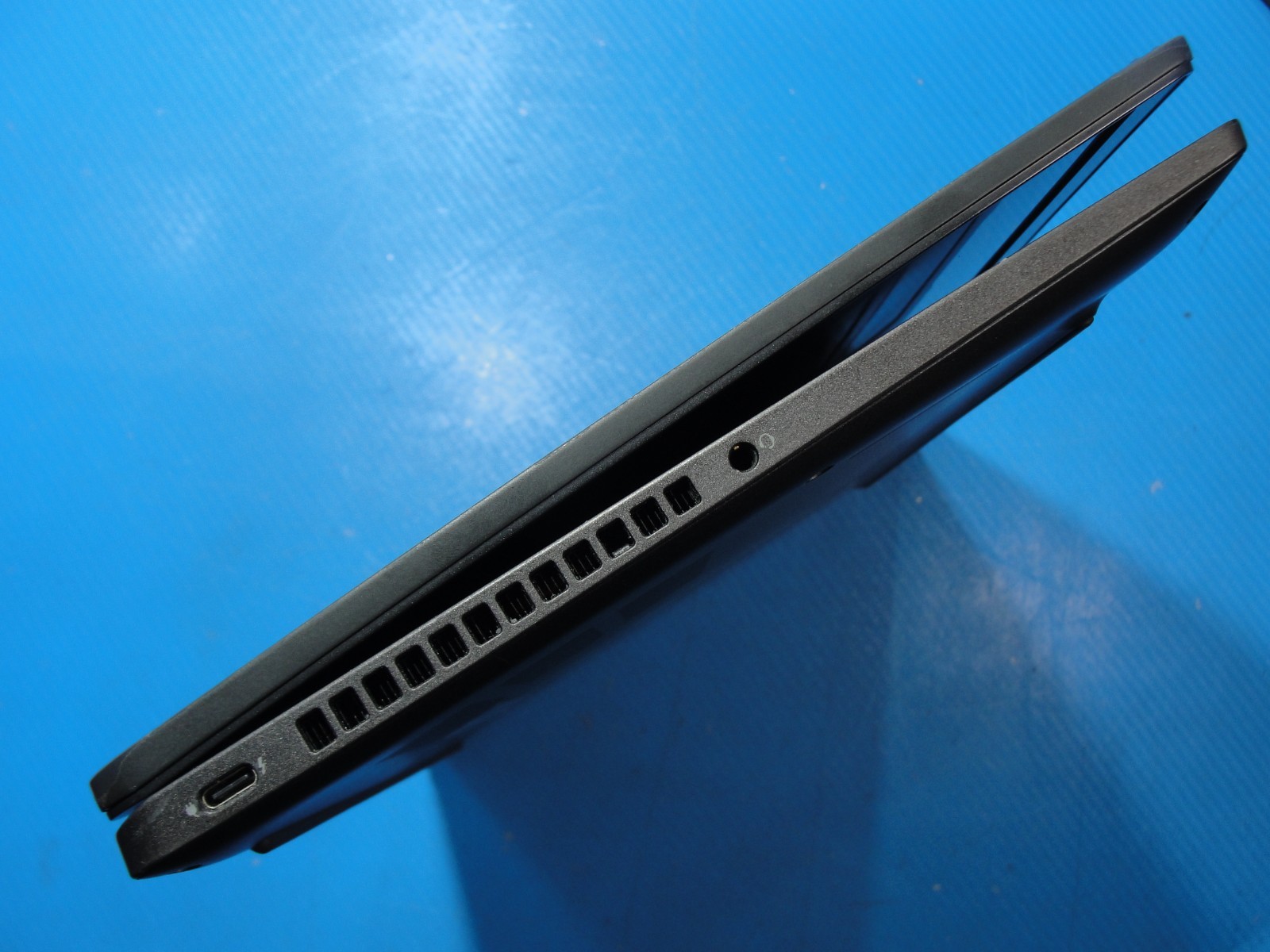 Dell Latitude 7430 14″FHD Touch Intel Core i7-1270P 2.2GHz 16GB RAM 256GB SSD