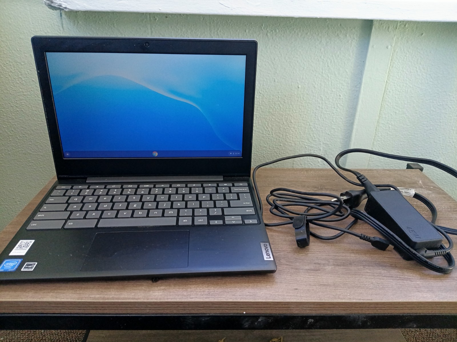 Lenovo IdeaPad 3 11 Chromebook Laptop,11.6″ HD Display,Intel Celeron N4020 4GB