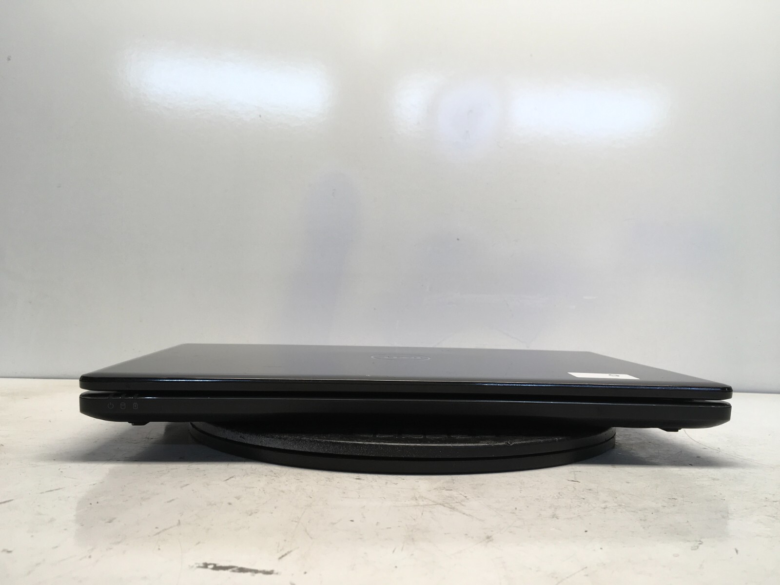 Dell Inspiron 1564 Intel i3-M330 2.13GHz 2 GB NO HDD No Batt