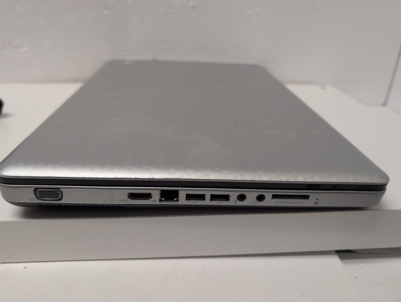 🔥 HP G72 17″ Notebook Pentium T4500 2.30GHz/4GB RAM/500GB HDD (NO OS, READ) –