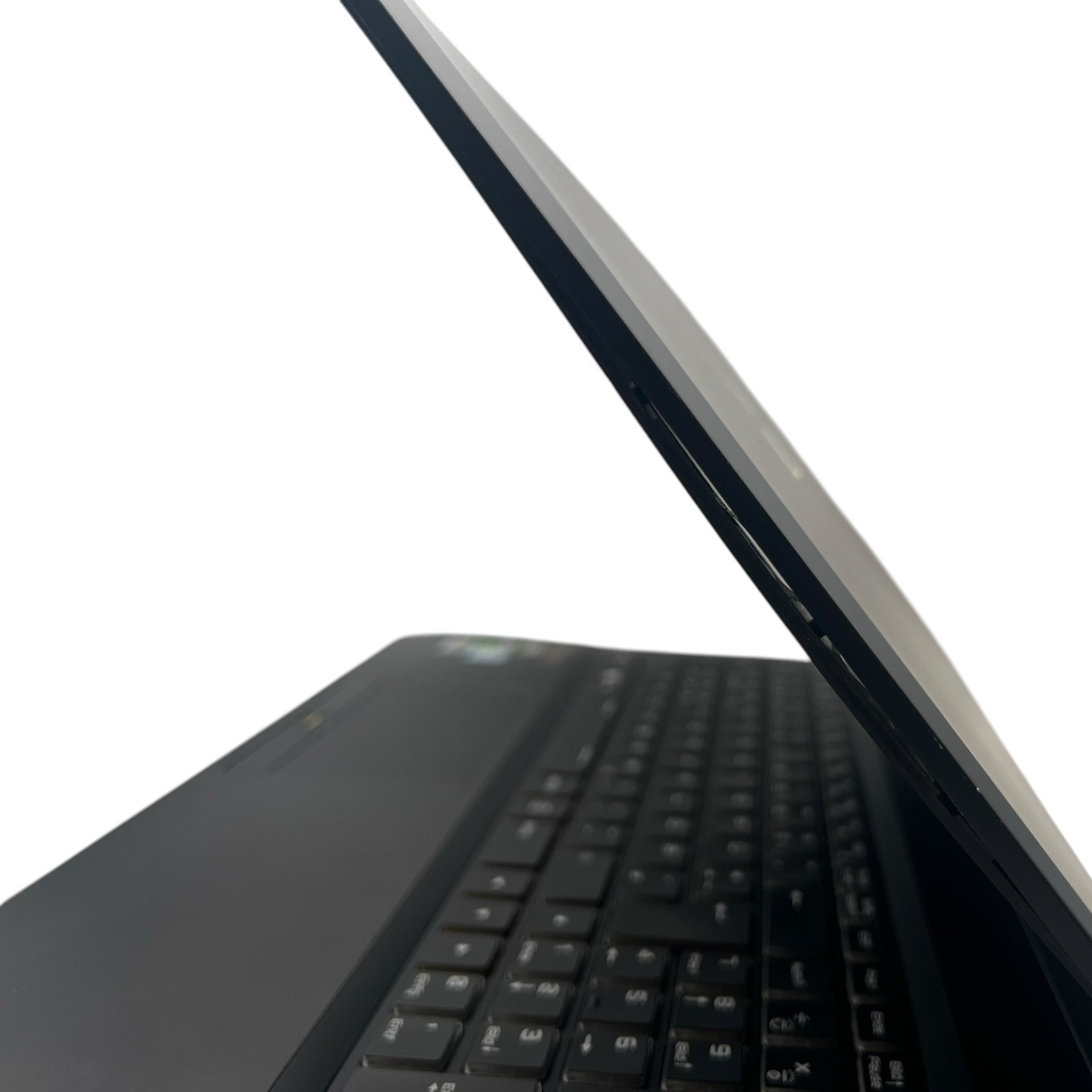 Clevo P651HP | Intel i7-7700HQ | 32GB | RAM 256GB M.2 SSD+500GB SSD | GTX1060 6GB