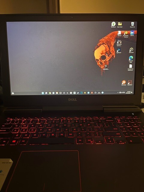 Gaming Laptop Dell G5 Model: 5587, Black, Red accent/backlit.