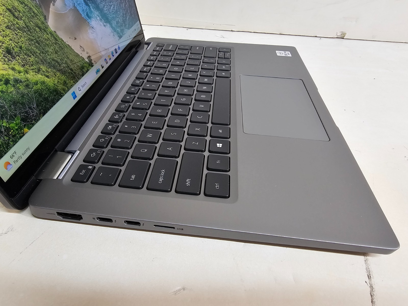 Dell Latitude 7410 2-in-1 Laptop – 1.8 GHz i7-10610U 16GB 256GB 14″ Touchscreen