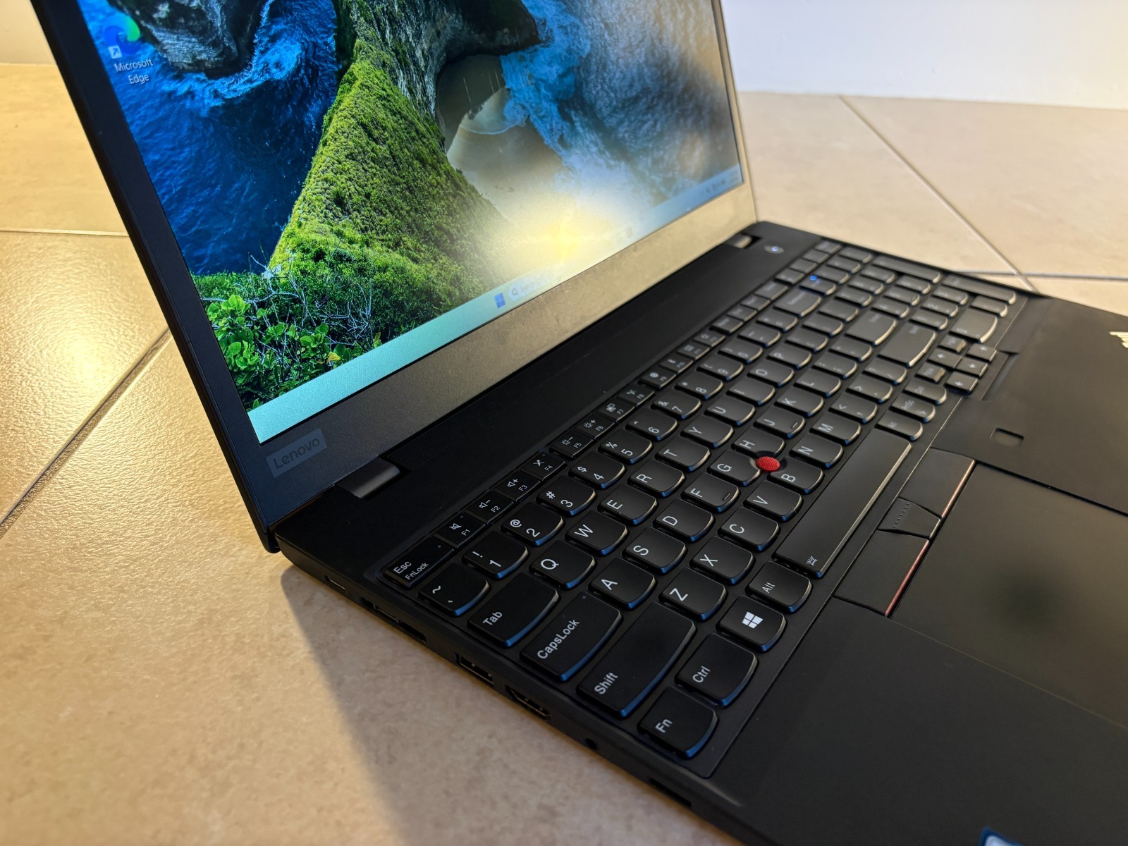 Lenovo ThinkPad T590 i7-8565U 16GB RAM 512GB SSD Windows 11 Pro 15.6″ Laptop