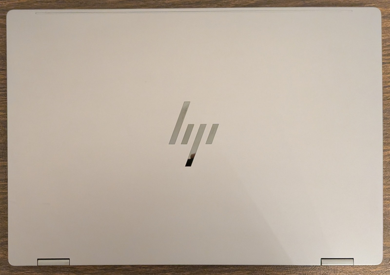 HP OmniBook X Flip 16 2-in-1 Touch (Ryzen 5 220, 8GB RAM, 512GB SSD) Silver READ