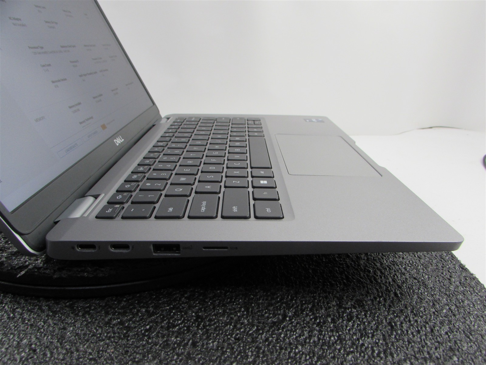 DELL LATITUDE 5330 FHD TOUCHSCREEN I5-1245U 10 CORE 512GB SSD 16GB RAM NO O.S