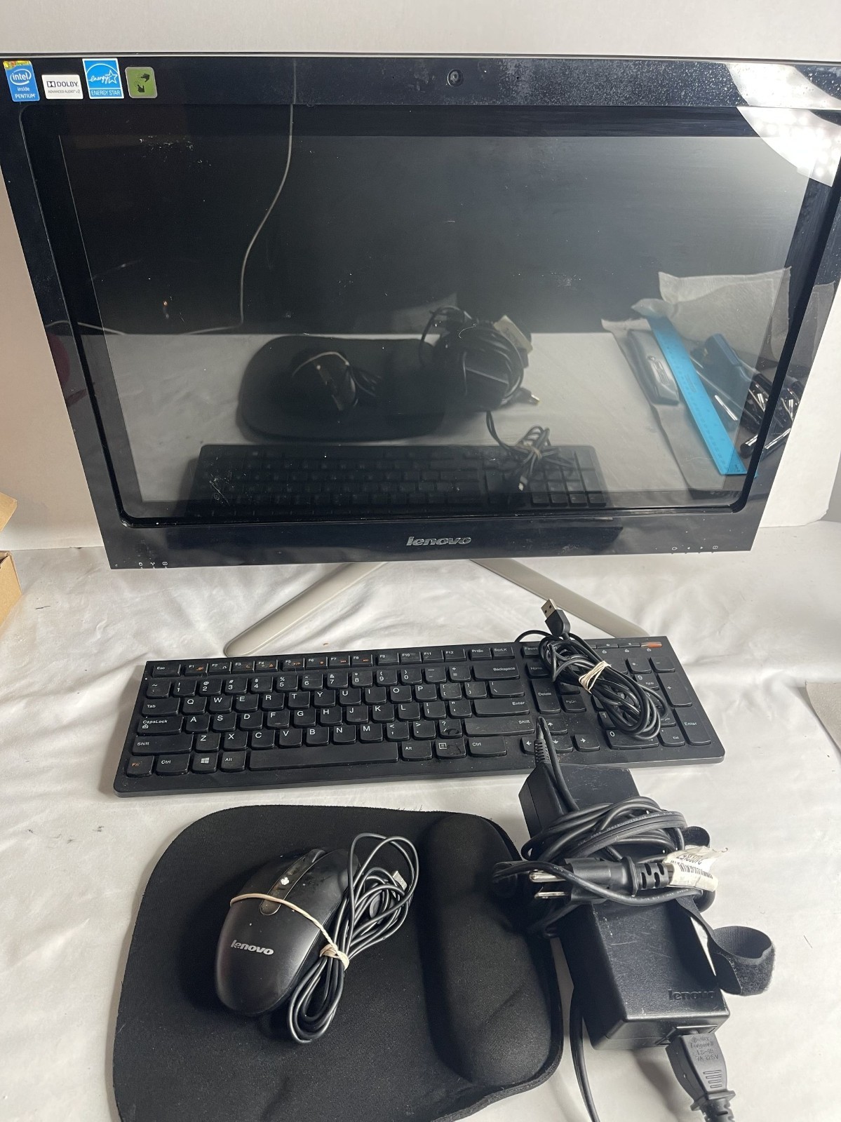 *Needs Reset* Lenovo C440 57315616 Multi-Touch 21.5″ – PC, Keyboard, Mouse an