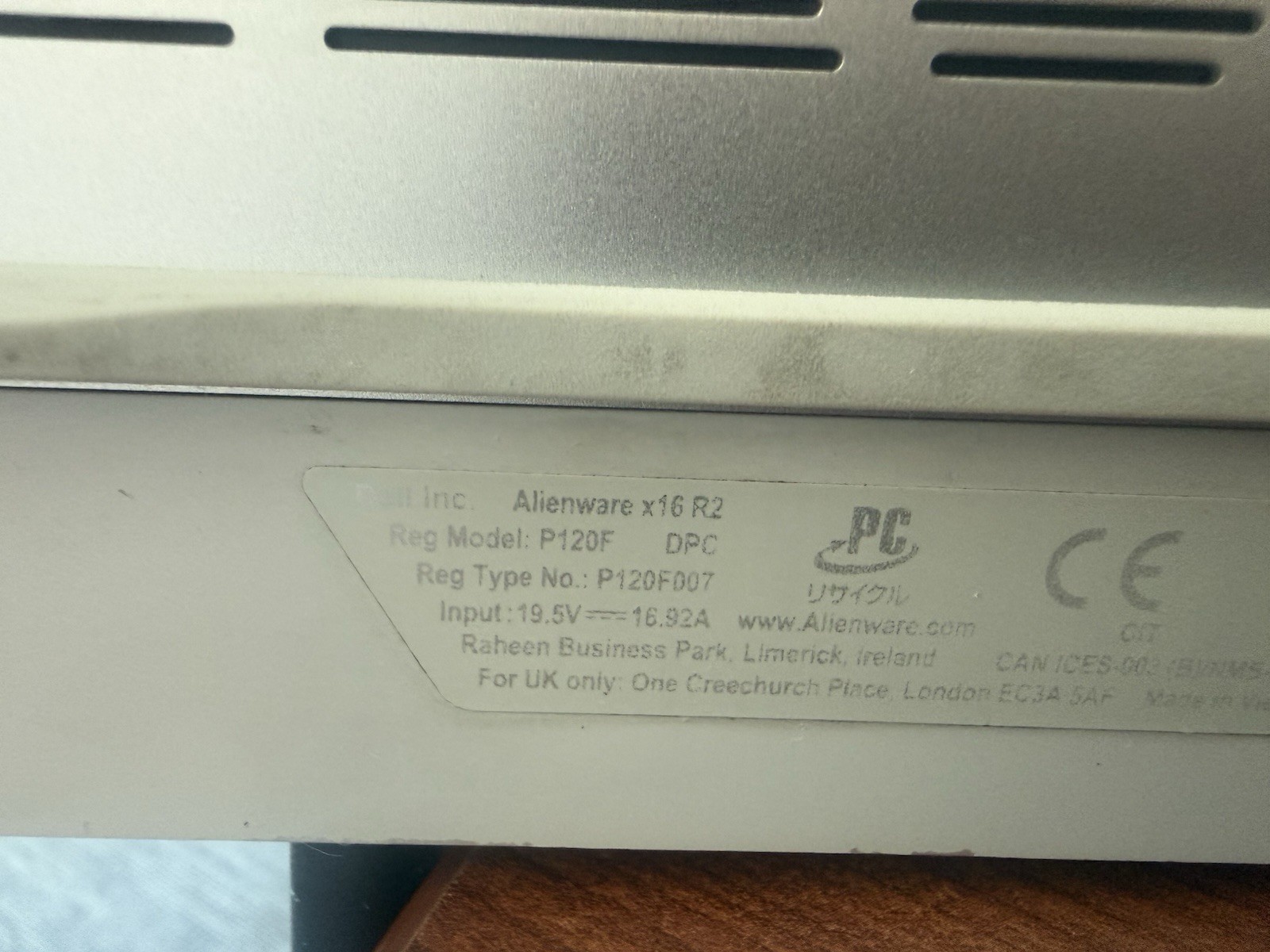 Alienware x16 R2 Gaming Laptop – Intel Ultra 9, 32GB, 2TB, RTX 4070 (PD7016131)