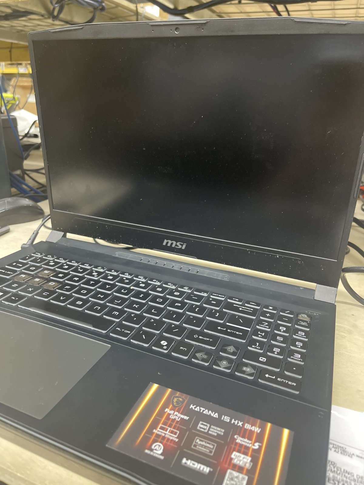 MSI Katana 15 HX B14W 15.6″ Gaming i7-14650HX 2.20GHz 48GB RAM 2TB SSD RTX 5050