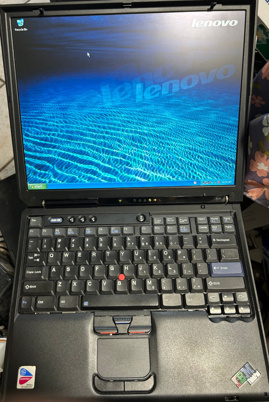IBM ThinkPad R40 Laptop XP Professional , 15″ LCD, Works Great, 1GB ram,60GB HDD