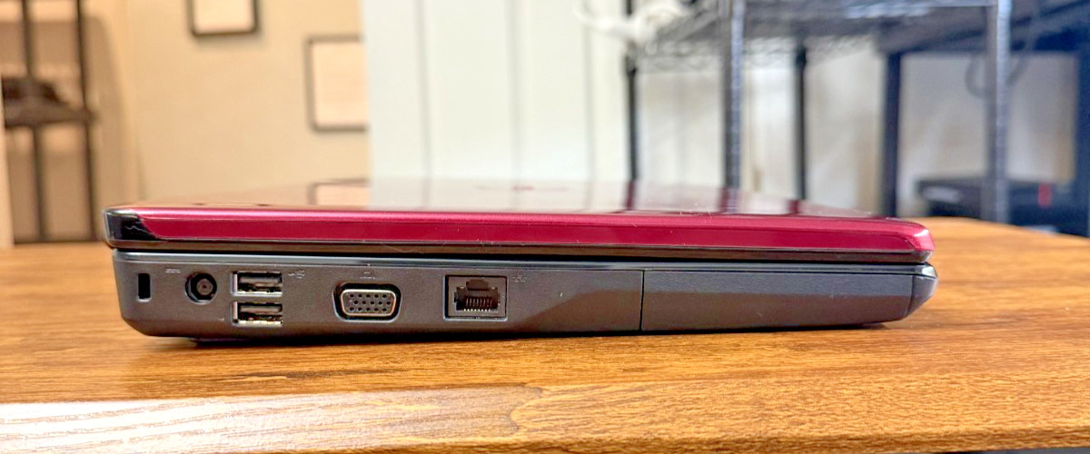 Dell Inspiron 1545 Pentium(R) Dual-Core CPU T4500 4 GB RAM 500 GB HDD 15.6″