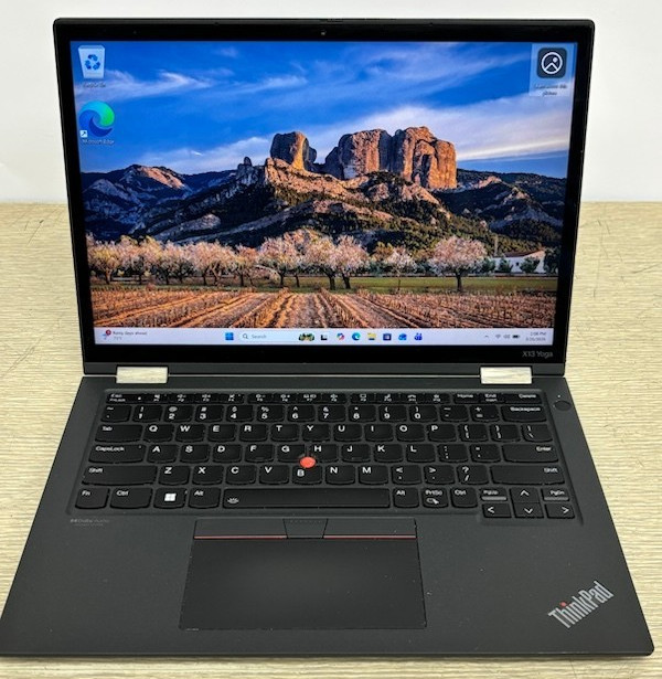 Lenovo ThinkPad X13 Yoga Gen 2 13″ i5-1145G7 16GB 256GB SSD W11P -(screen issue)