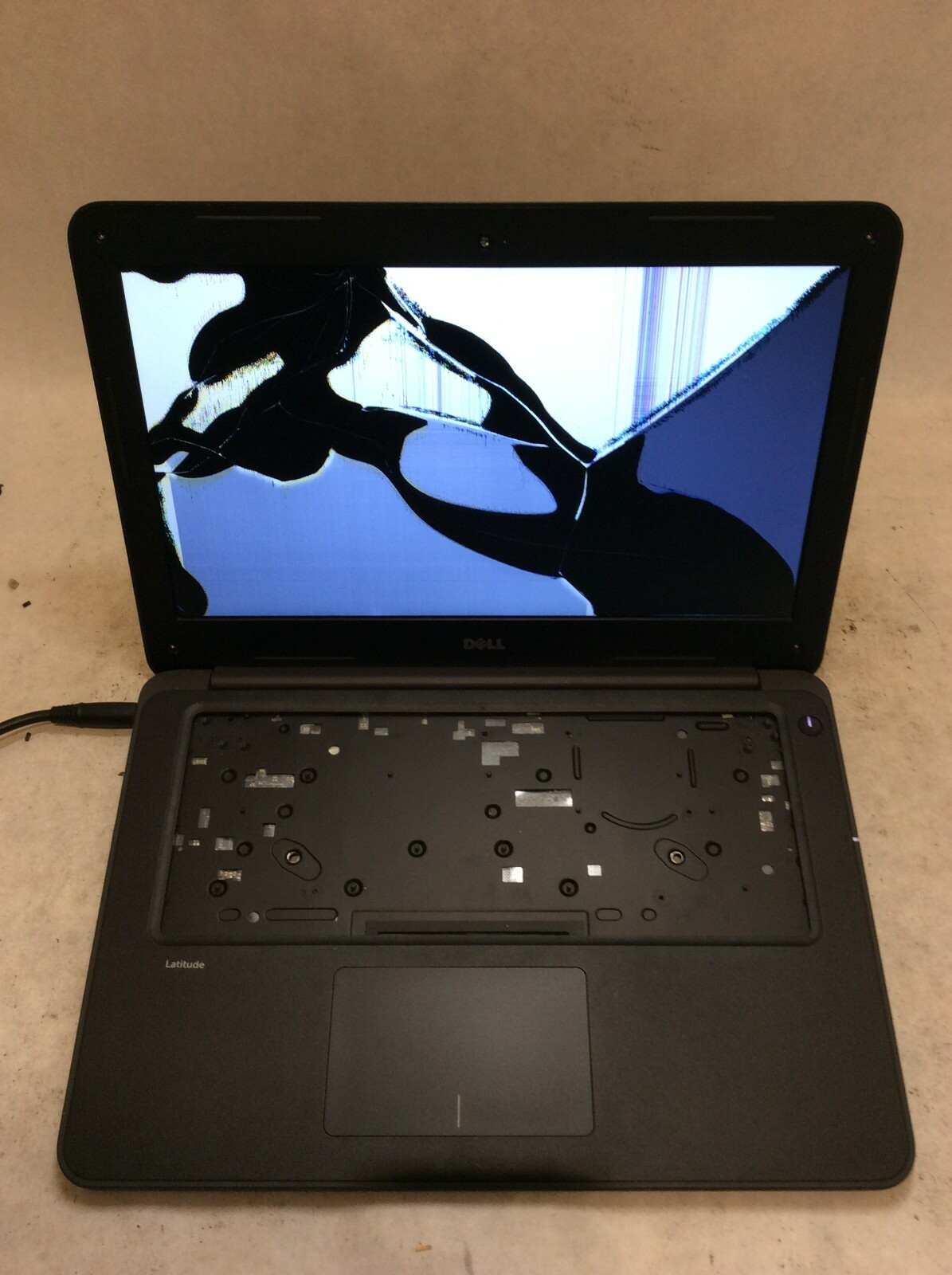 Dell Latitude 3380 Laptop 13″ Intel Core i3 7th Gen LOCKED BIOS RUINED LCD -PP