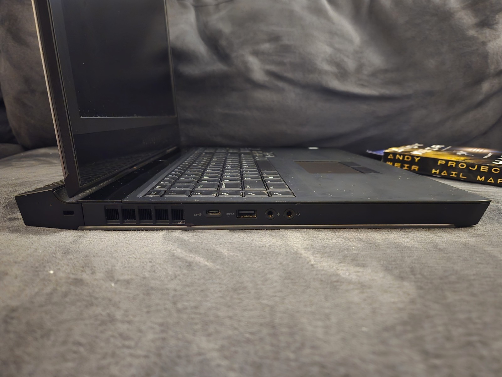 Alienware Laptop M17 R5 Intel(R) Core(TM) i7-8750H CPU @ 2.20 32.0 GB RAM DDR5 +