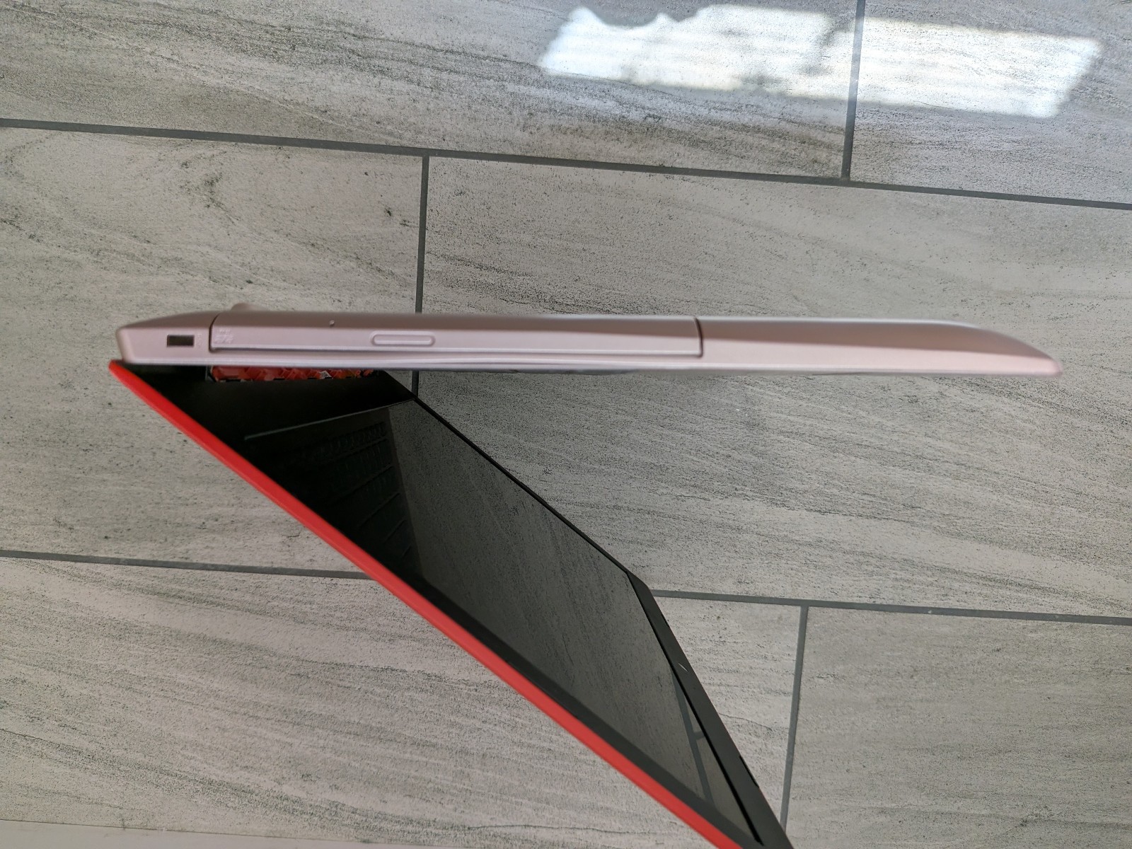 Lenovo IdeaPad 330-15AST RED 15.6″ Win AMD A9 16GB Ram/ 240gb SSD **READ DESC**