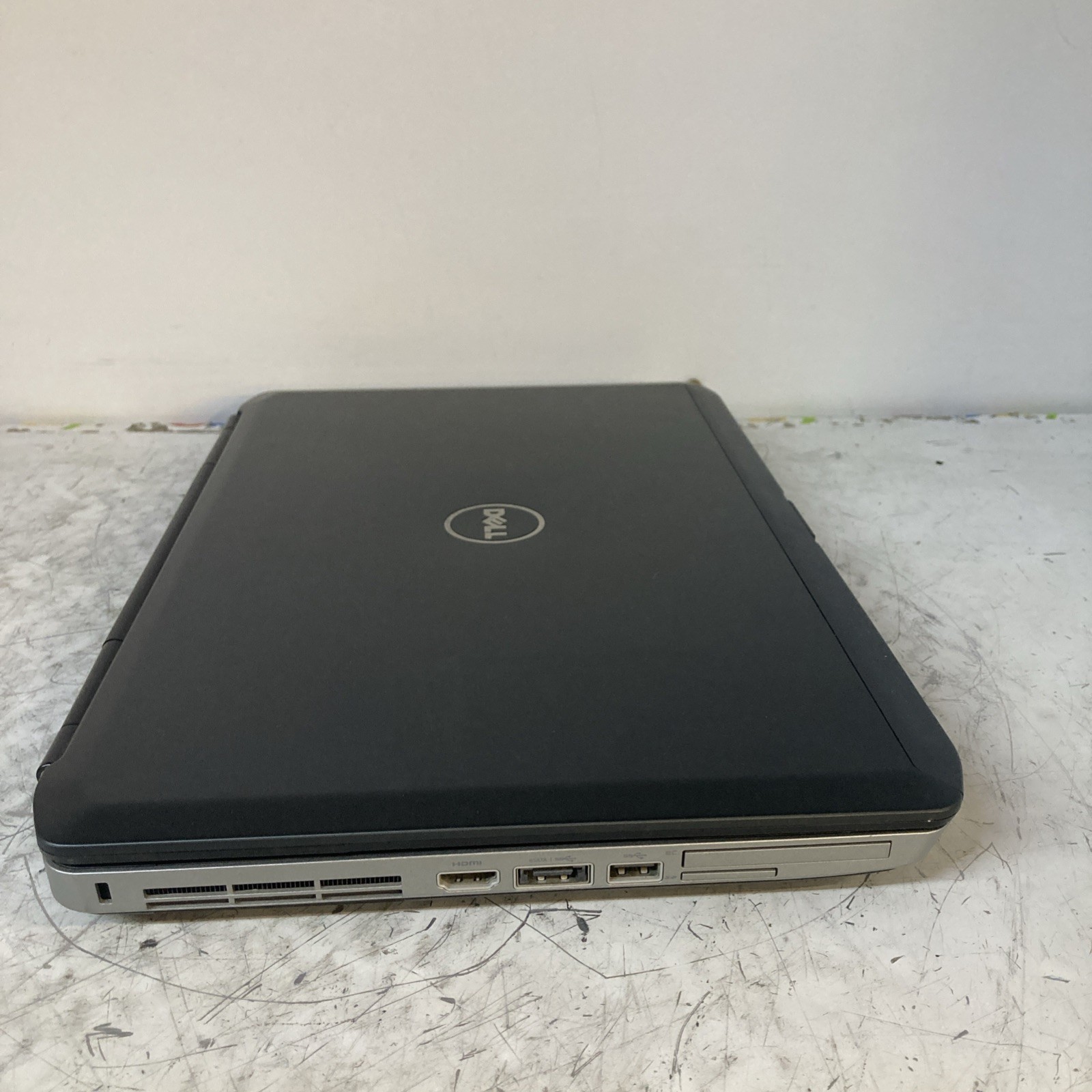 DELL LATITUDE E5530 INTEL I5 3230 2.60GHz 4 RAM no HDD Boot to BIOS